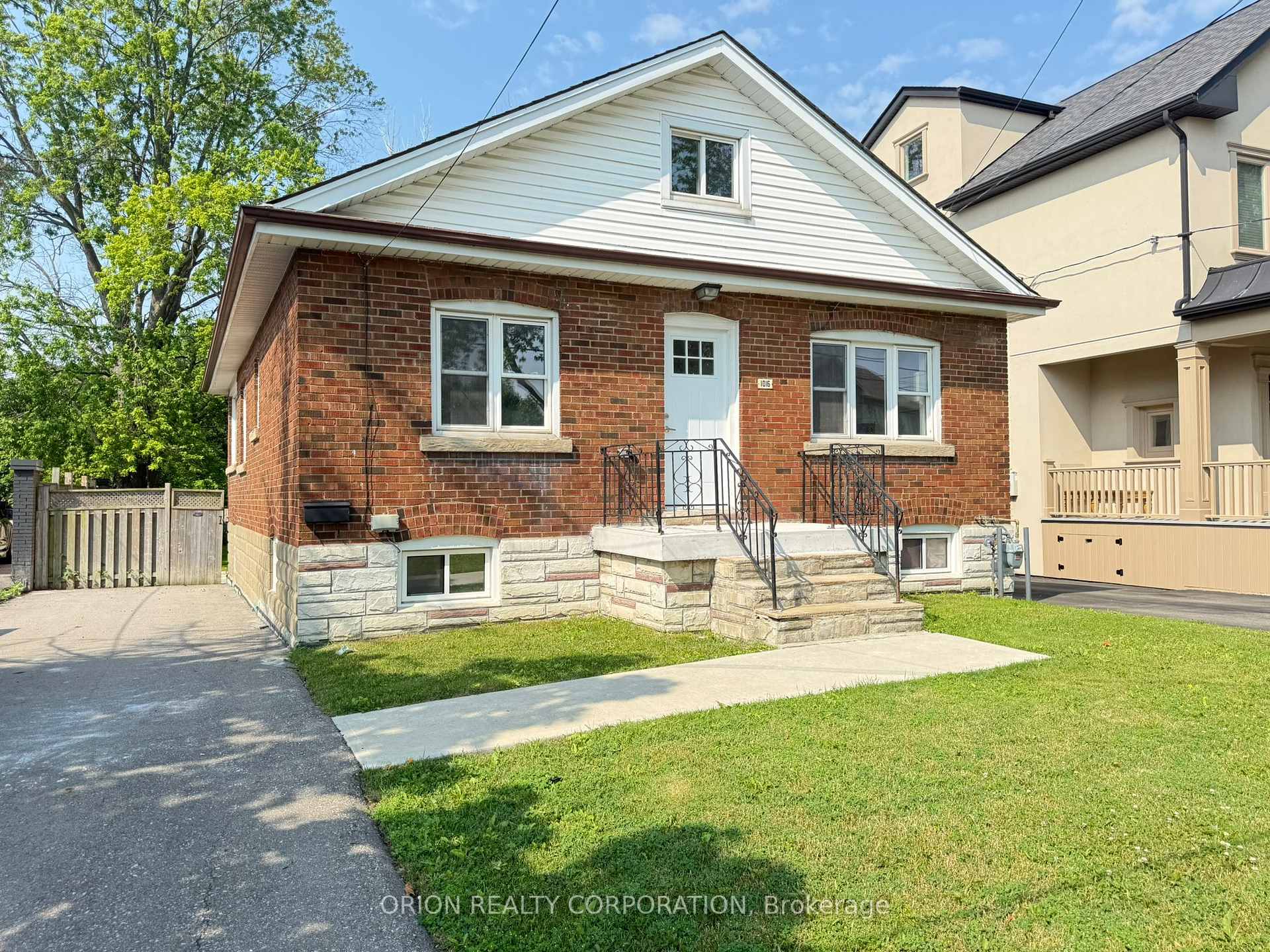Photo 1 of 1016 Haig Boulevard, Mississauga, Lakeview — HOMEH