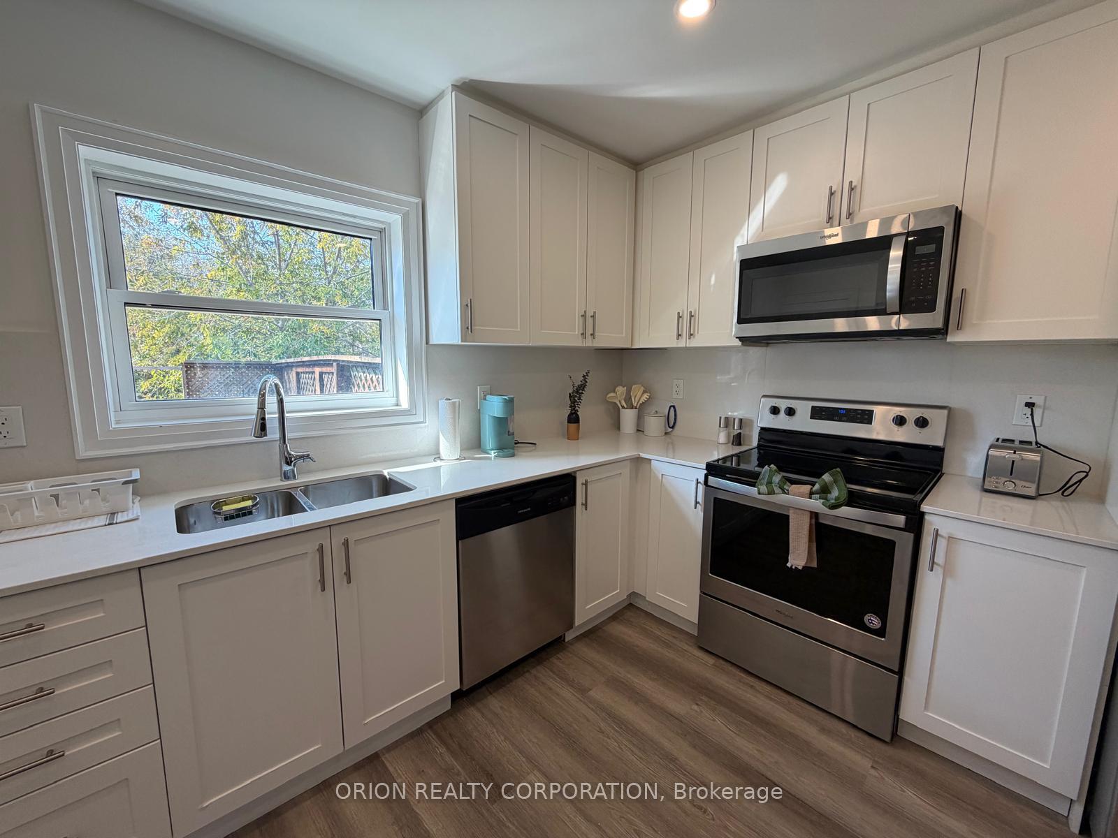 Photo 13 of 1016 Haig Boulevard, Mississauga, Lakeview — HOMEH