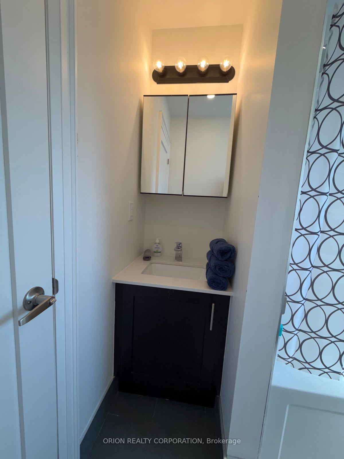 Photo 21 of 1016 Haig Boulevard, Mississauga, Lakeview — HOMEH