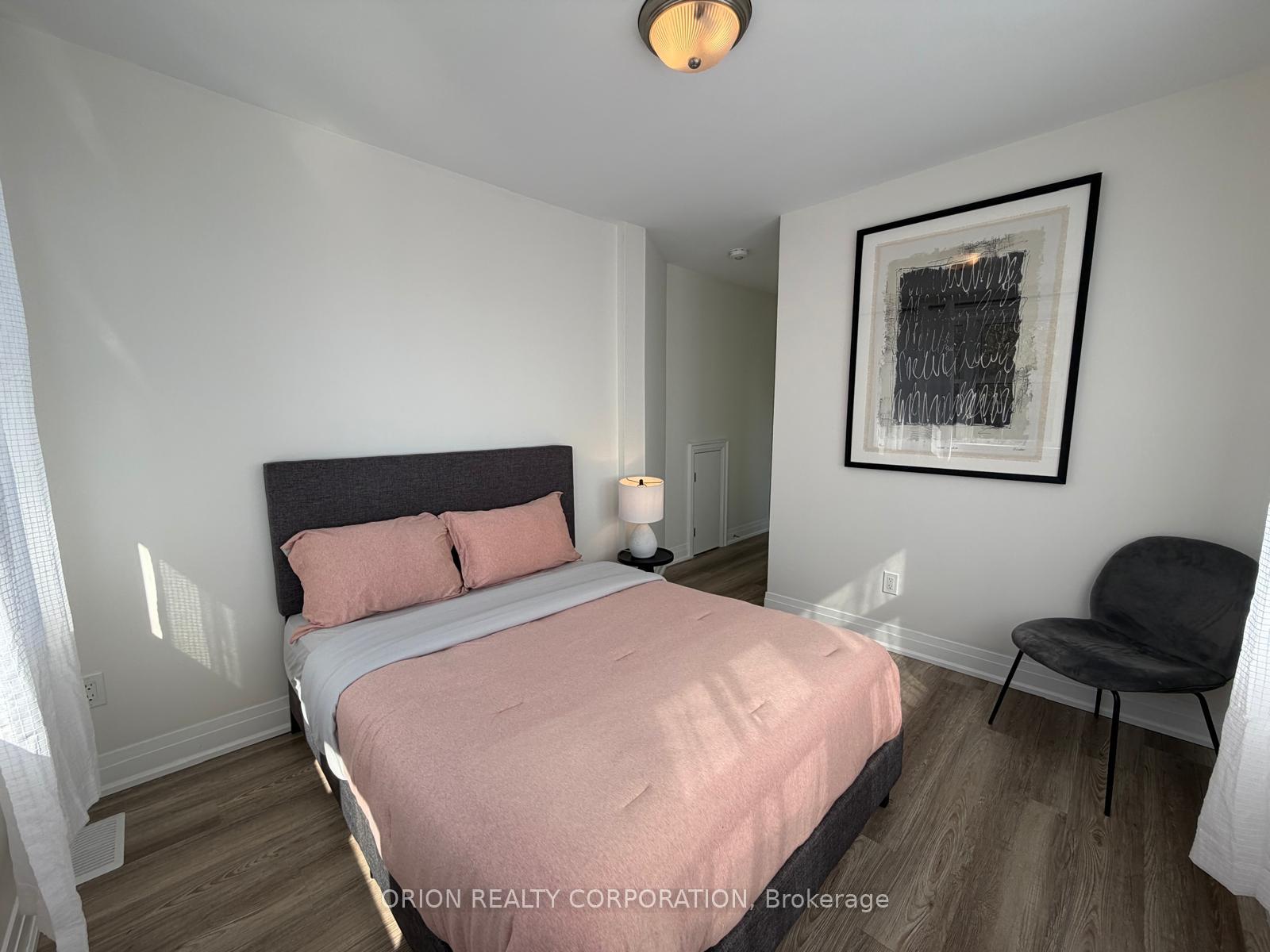 Photo 24 of 1016 Haig Boulevard, Mississauga, Lakeview — HOMEH