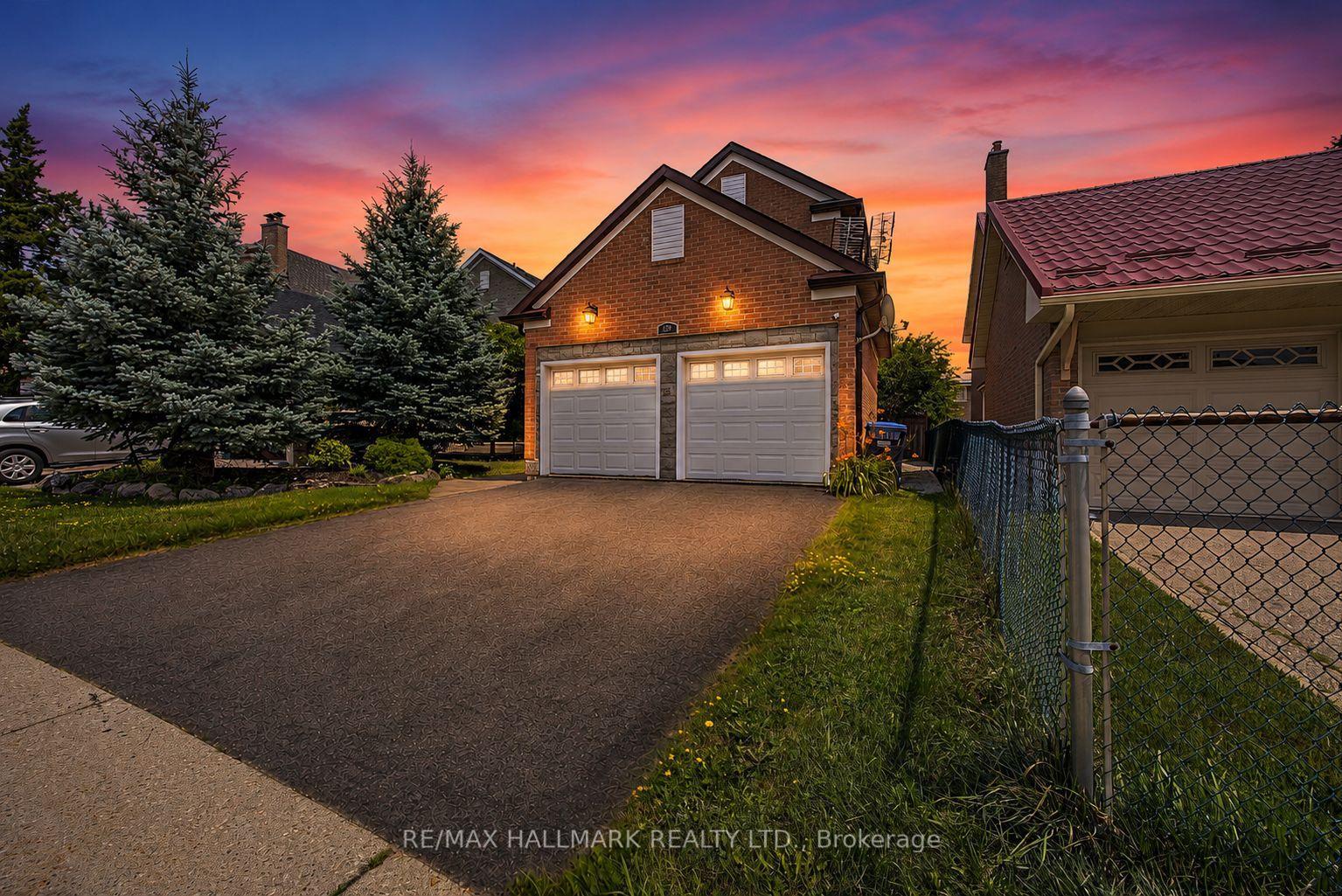 Front of 329 Kingsbridge Garden Circle