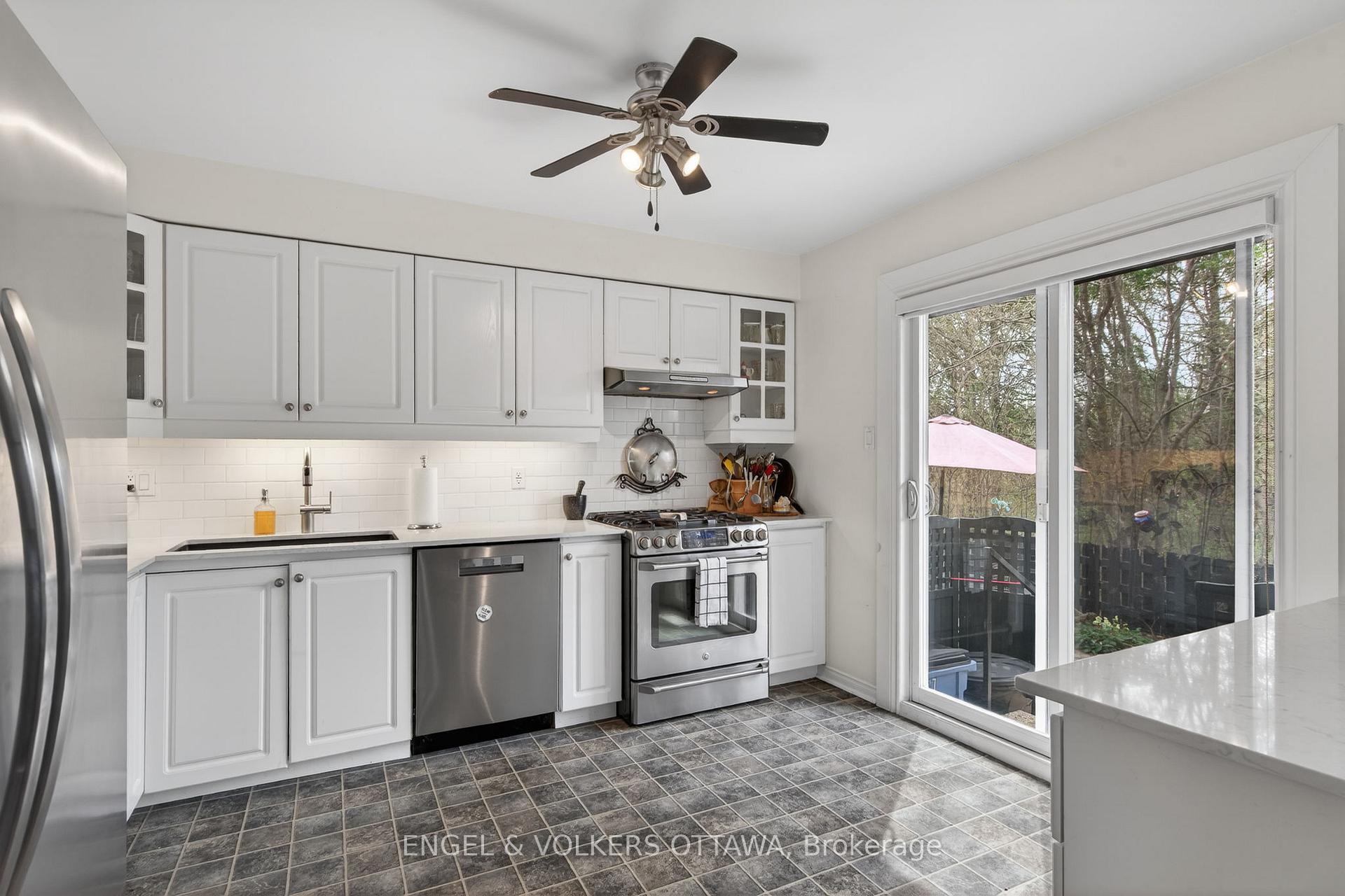 Photo 12 of Unit 77, 3344 Uplands Drive, Ottawa, Hunt Club — HOMEH