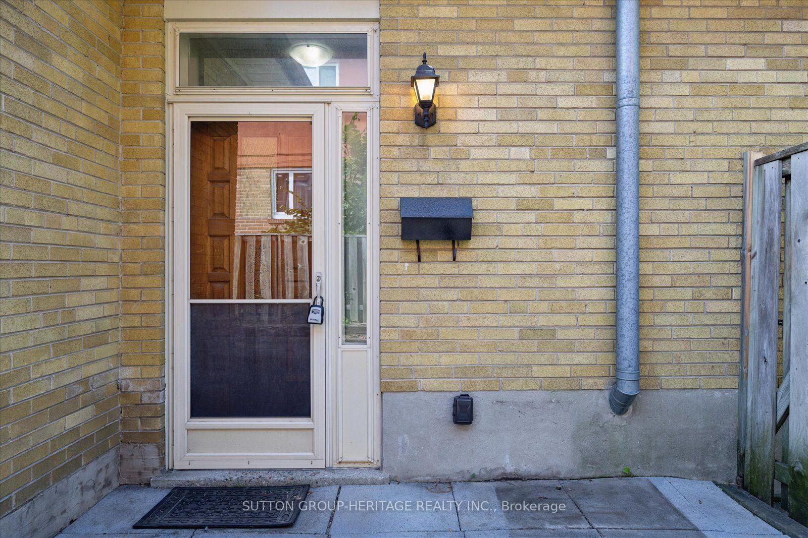 Photo 6 of 80 Applefield Drive, Scarborough, Bendale — HOMEH