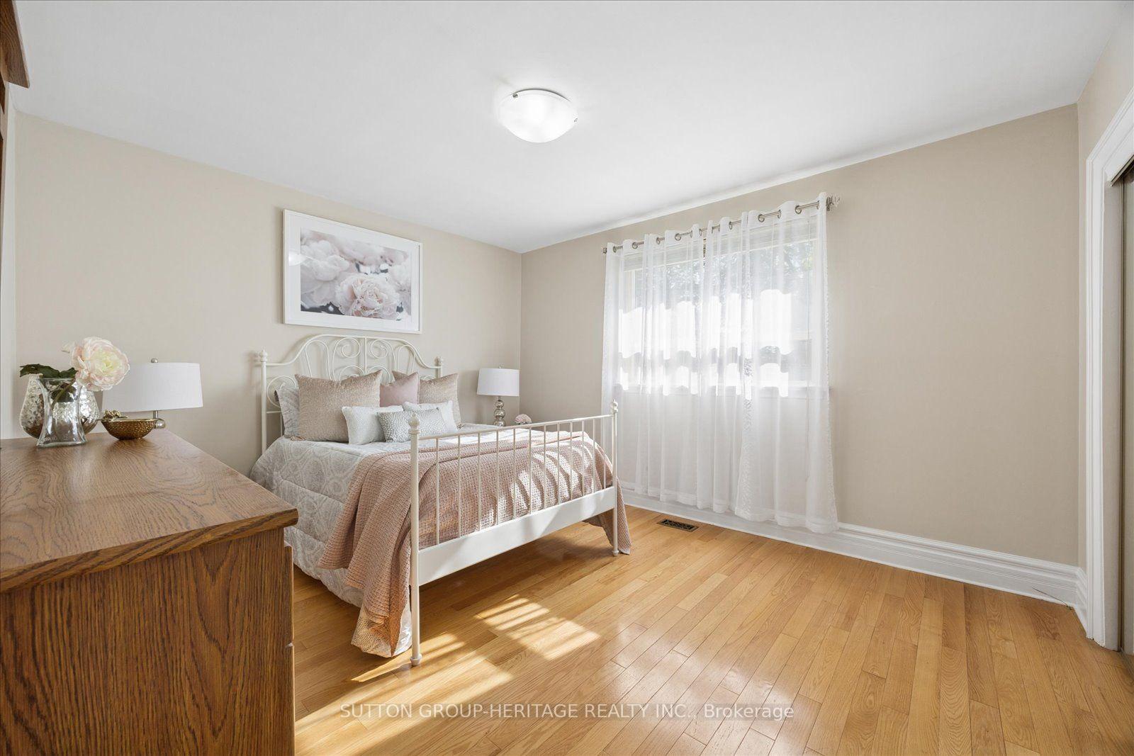 Photo 18 of 80 Applefield Drive, Scarborough, Bendale — HOMEH