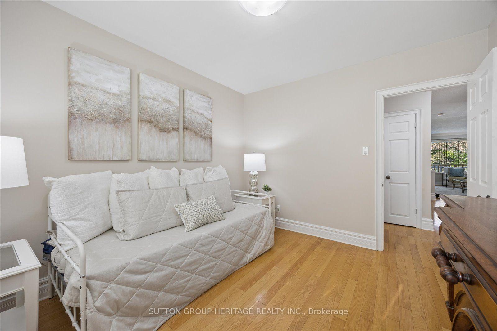 Photo 23 of 80 Applefield Drive, Scarborough, Bendale — HOMEH
