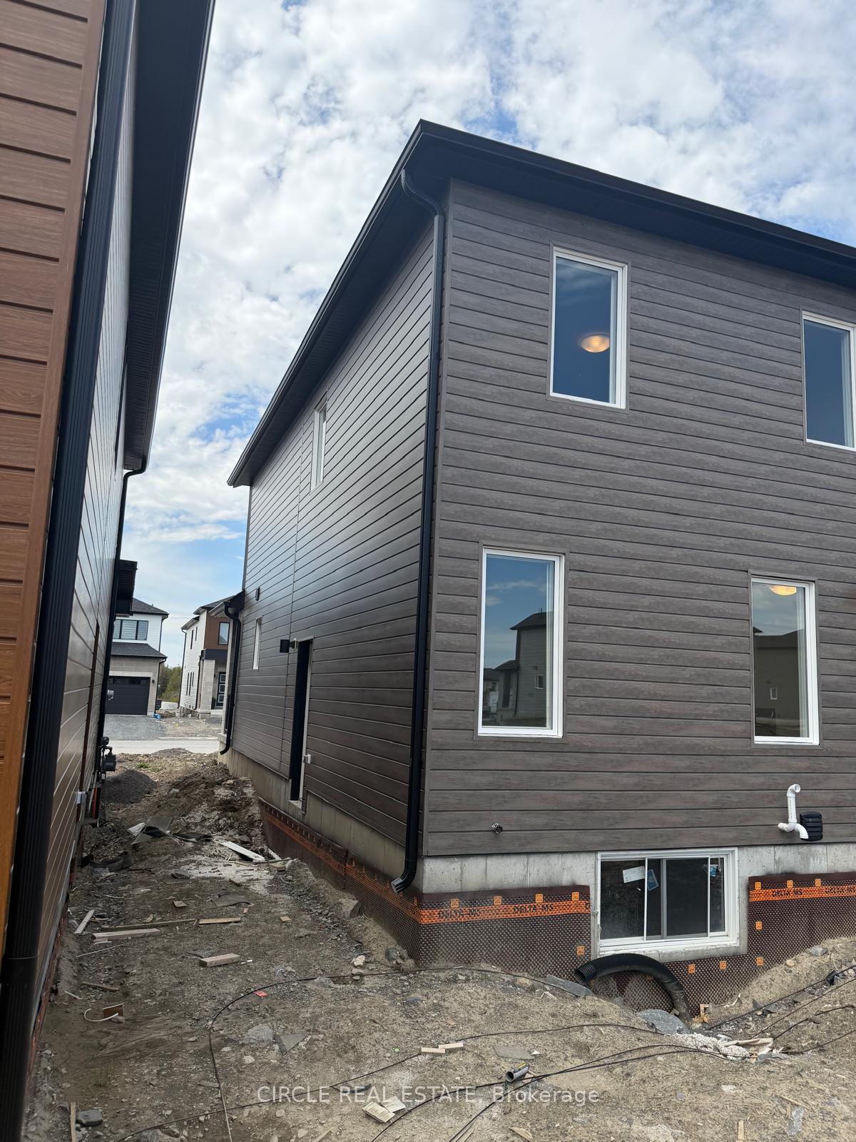 Photo 4 of 64 Creighton Drive, Loyalist, Lennox and Addington - South — HOMEH