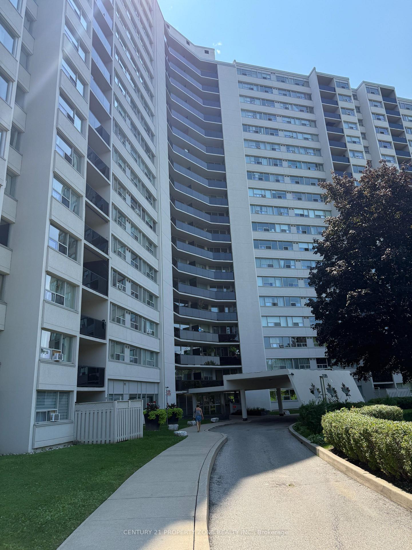 Photo of Unit 702, 530 Lolita Gardens