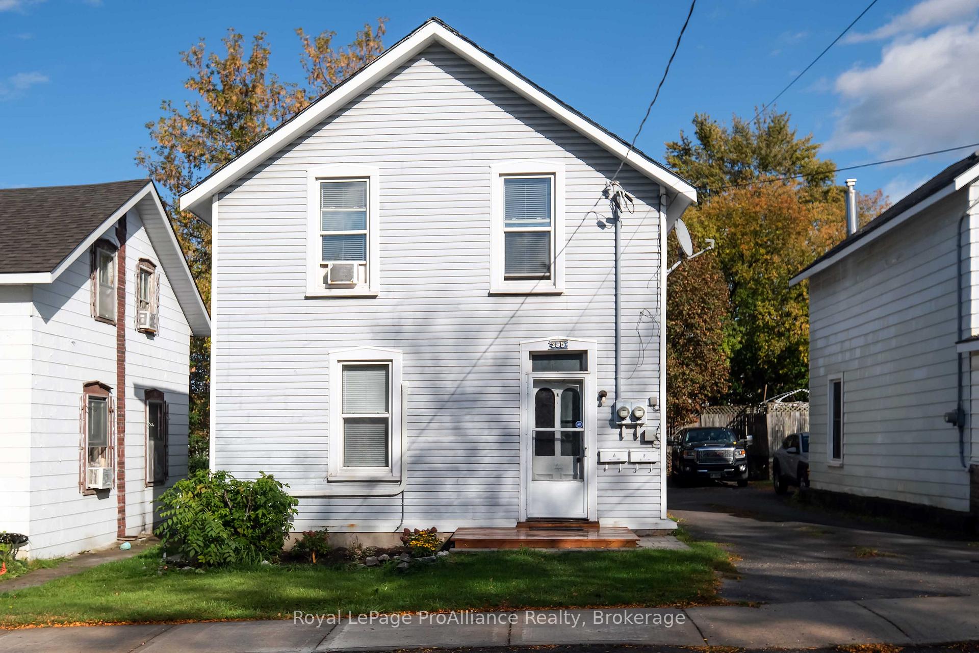 Photo of 395 Bleecker Avenue