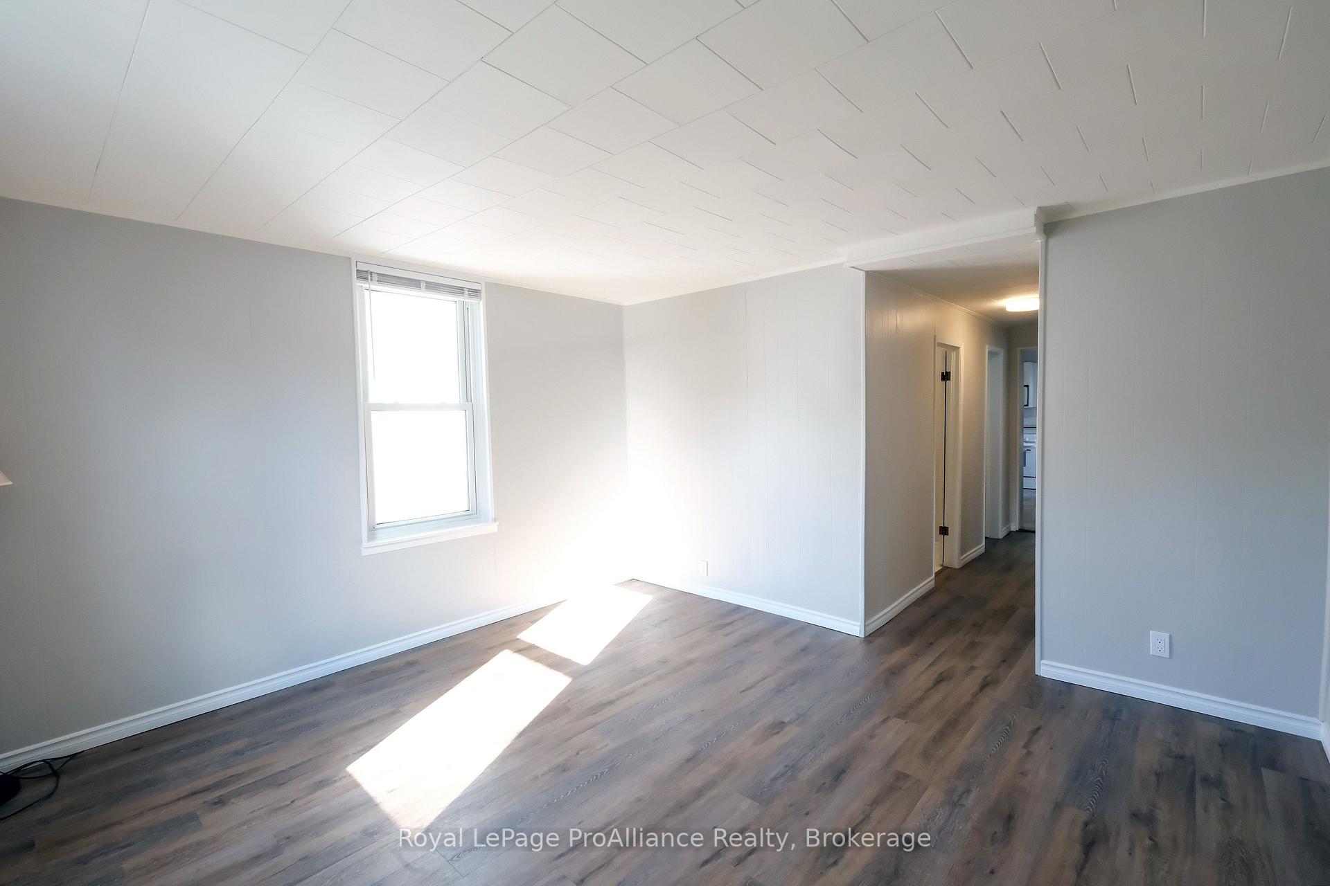 Photo 15 of 395 Bleecker Avenue, Belleville, Belleville Ward — HOMEH