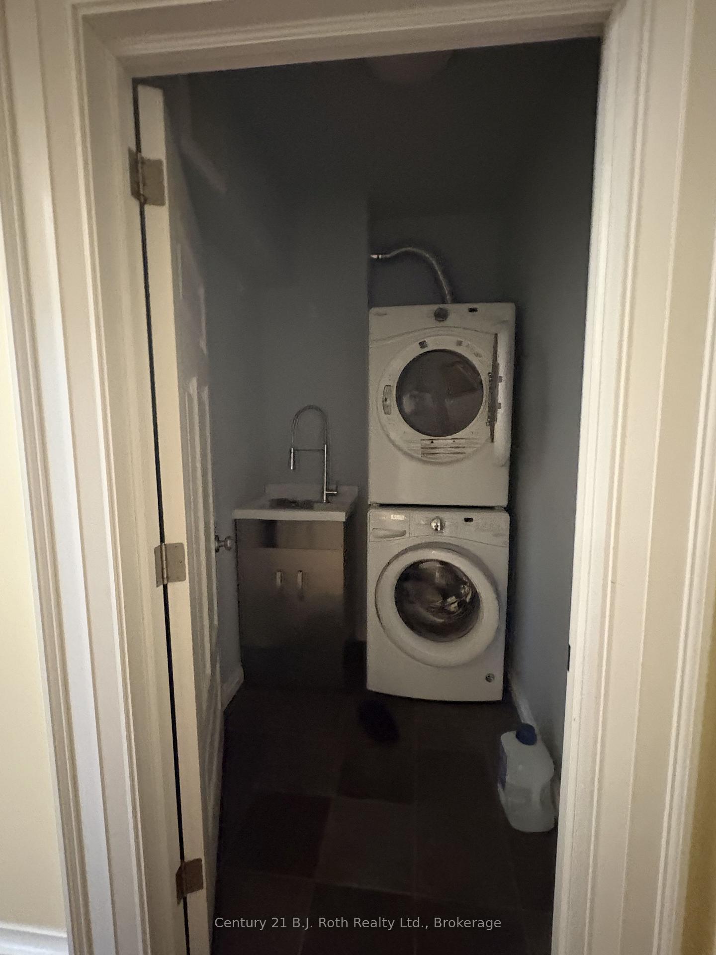 Photo 13 of Unit B, 422 King Street, Midland — HOMEH