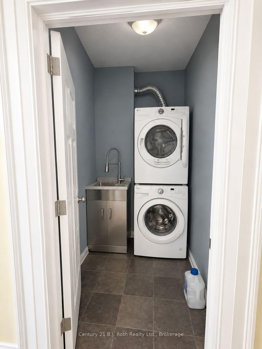 Photo 15 of Unit B, 422 King Street, Midland — HOMEH