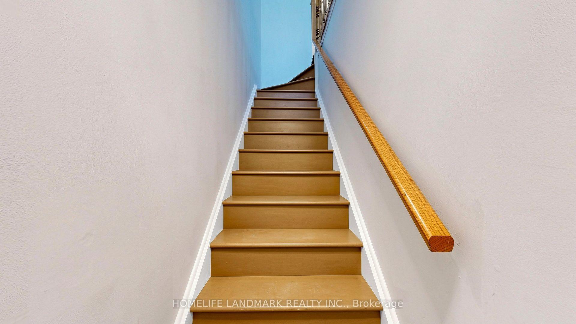 Photo 3 of Unit 318, 75 Weldrick Road E, Richmond Hill, Observatory — HOMEH
