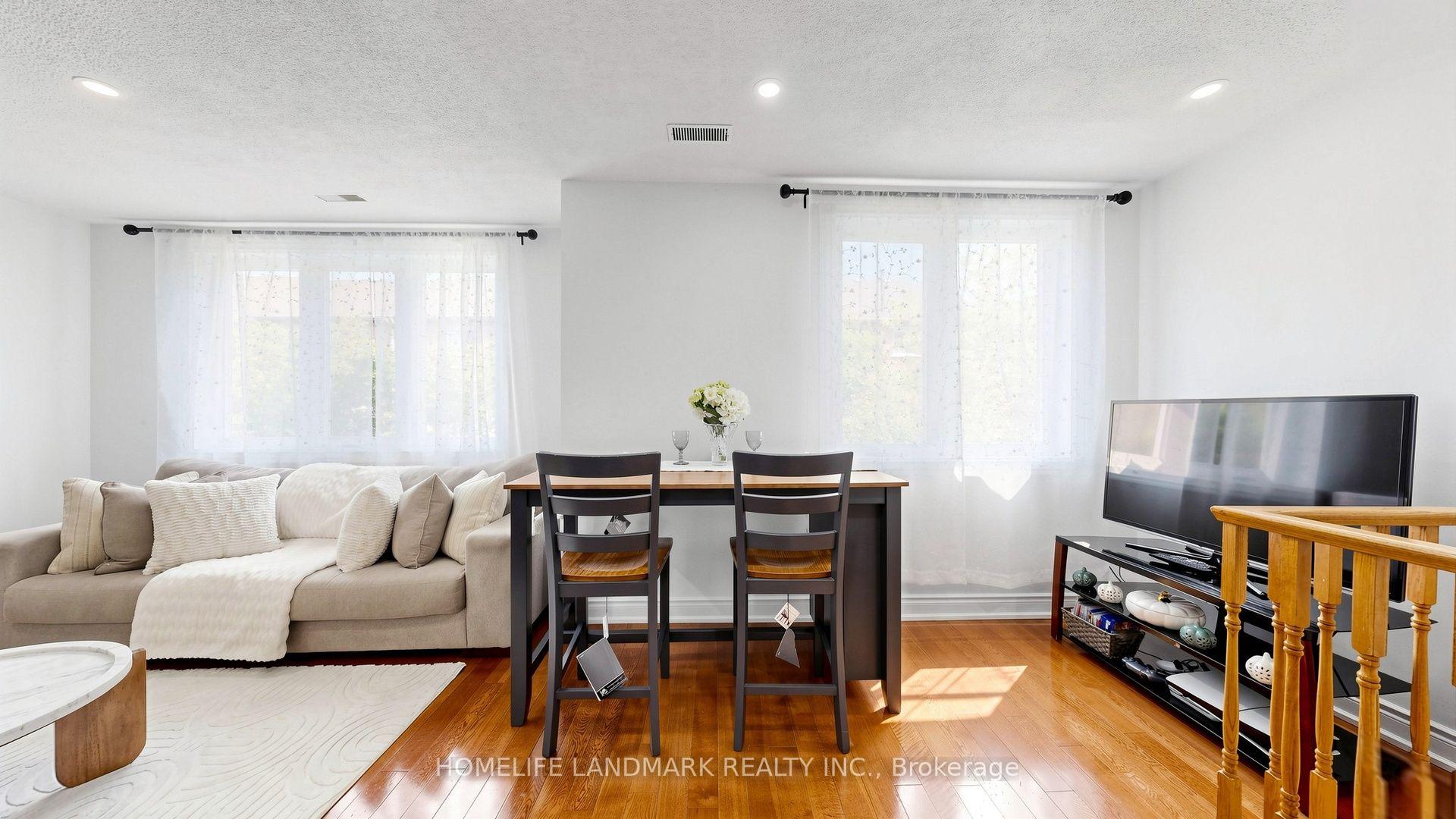 Photo 4 of Unit 318, 75 Weldrick Road E, Richmond Hill, Observatory — HOMEH