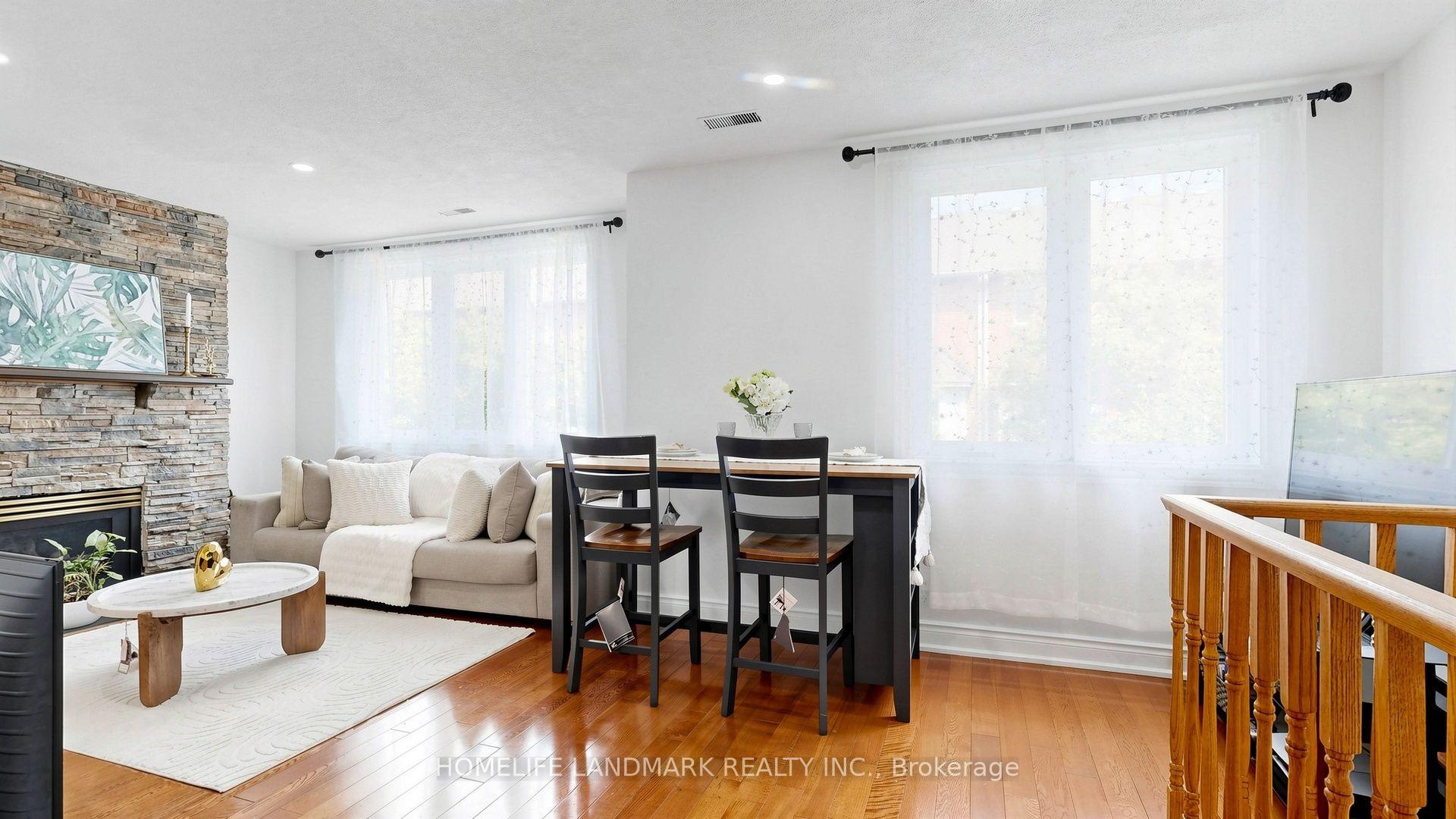 Photo 5 of Unit 318, 75 Weldrick Road E, Richmond Hill, Observatory — HOMEH