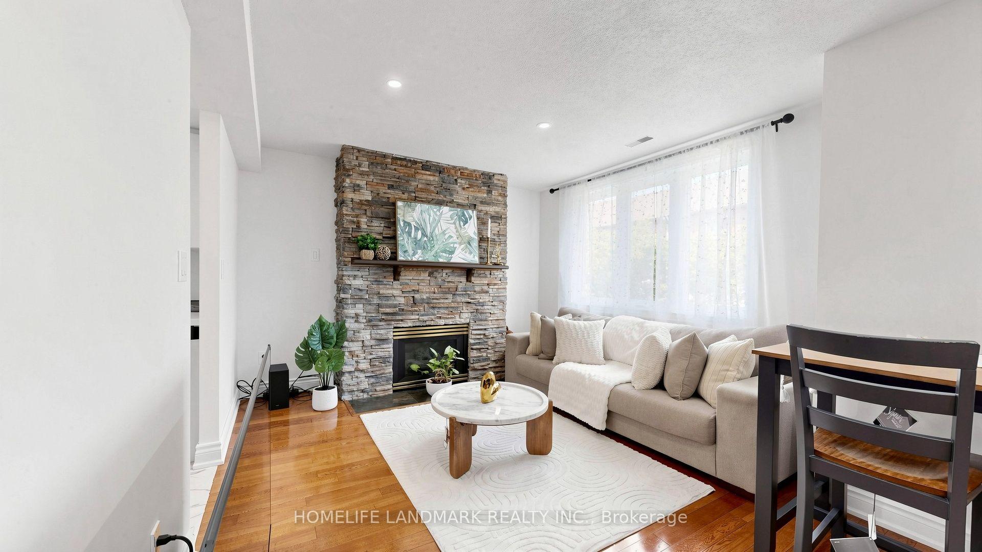 Photo 10 of Unit 318, 75 Weldrick Road E, Richmond Hill, Observatory — HOMEH