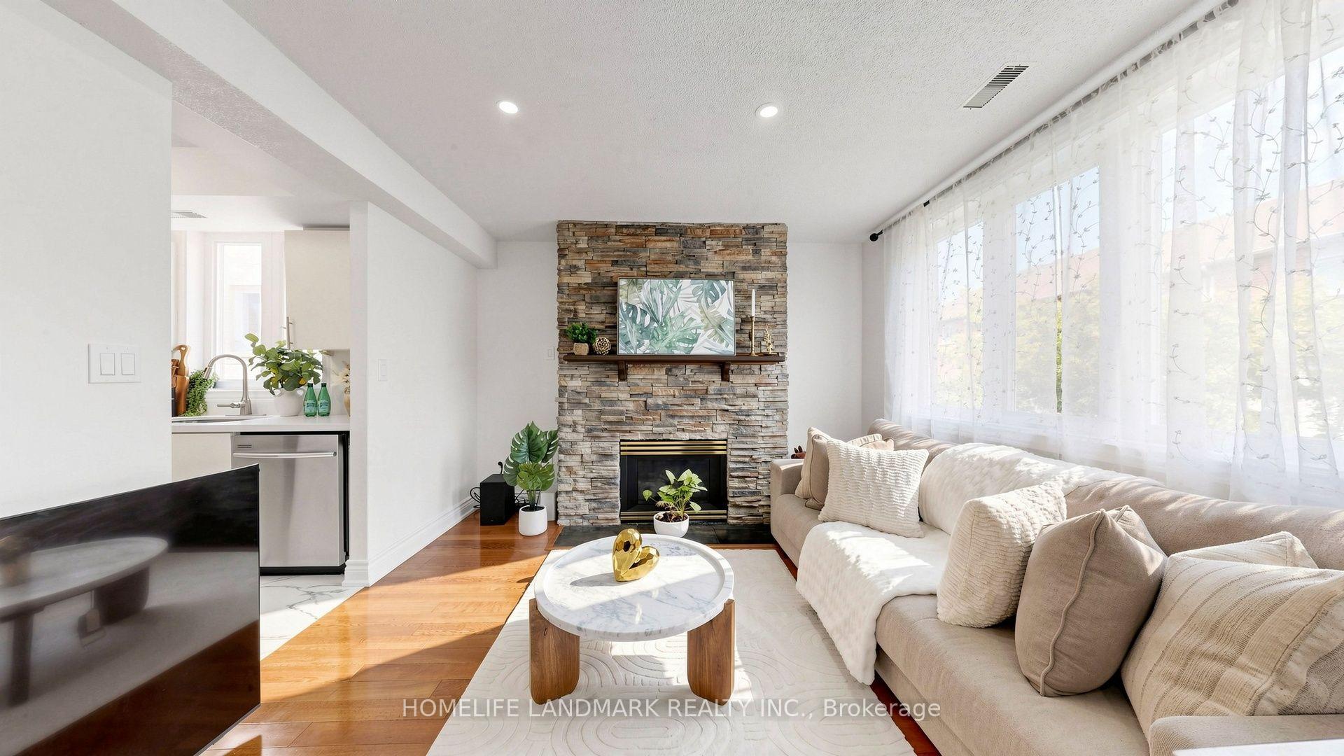 Photo 11 of Unit 318, 75 Weldrick Road E, Richmond Hill, Observatory — HOMEH