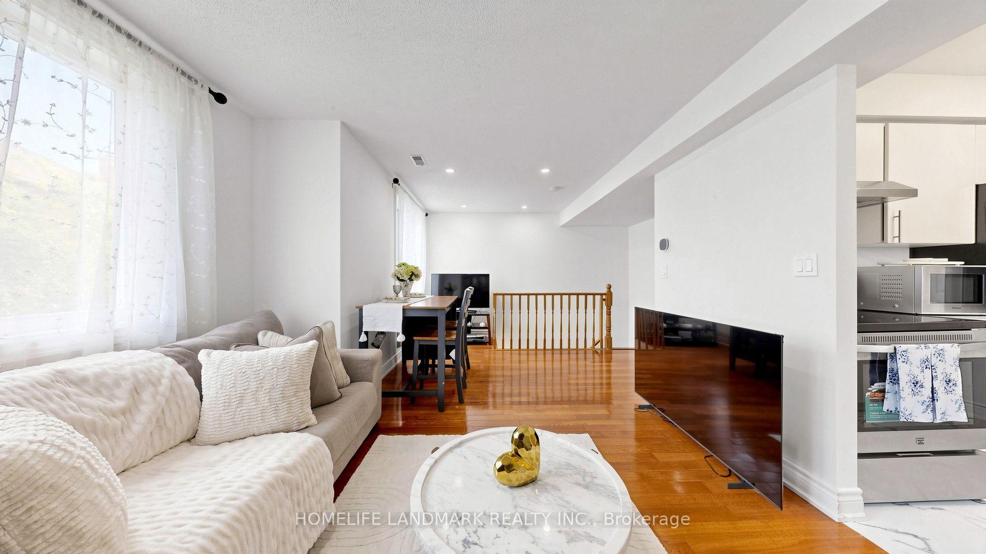 Photo 12 of Unit 318, 75 Weldrick Road E, Richmond Hill, Observatory — HOMEH