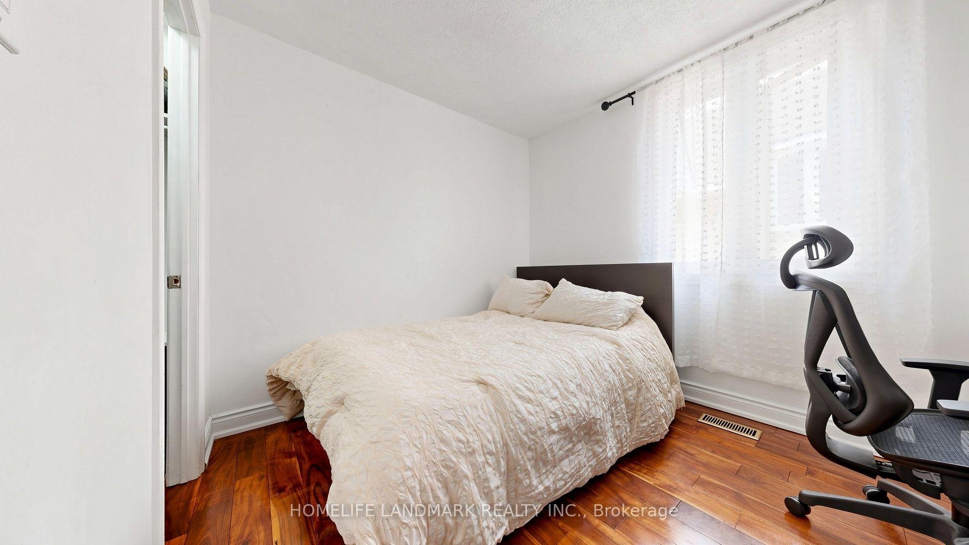 Photo 23 of Unit 318, 75 Weldrick Road E, Richmond Hill, Observatory — HOMEH