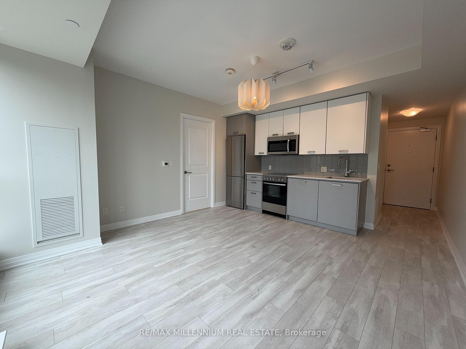 Photo of Unit 608, 1630 Queen Street E