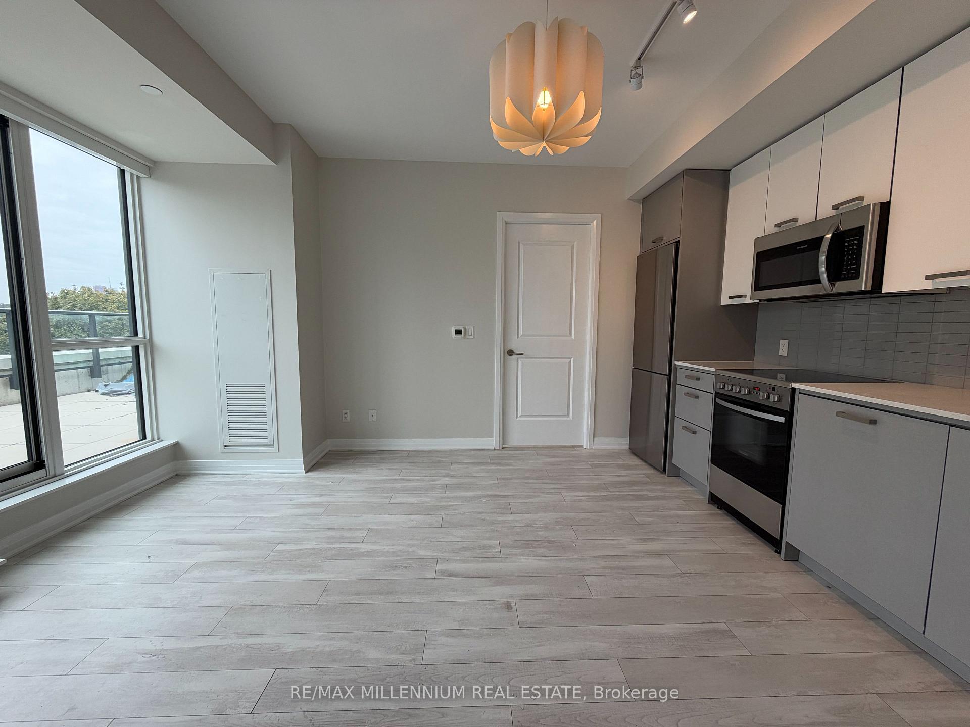 Photo 4 of Unit 608, 1630 Queen Street E, Toronto, The Beaches — HOMEH