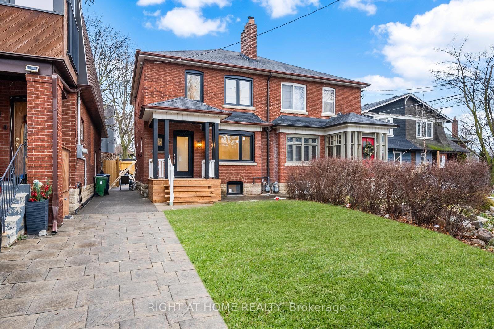 Photo of 147 Forman Avenue