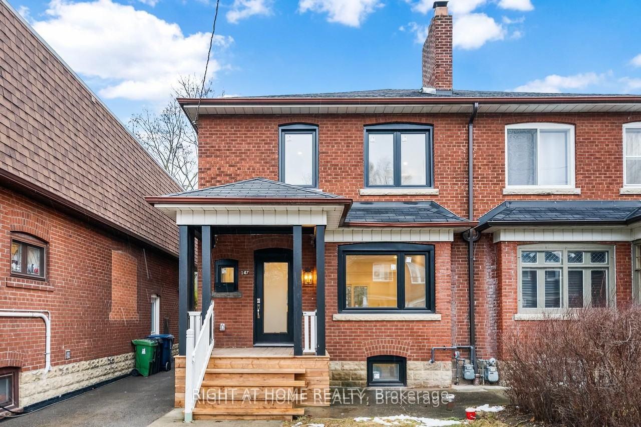 Photo 2 of 147 Forman Avenue, Toronto, Mount Pleasant East — HOMEH