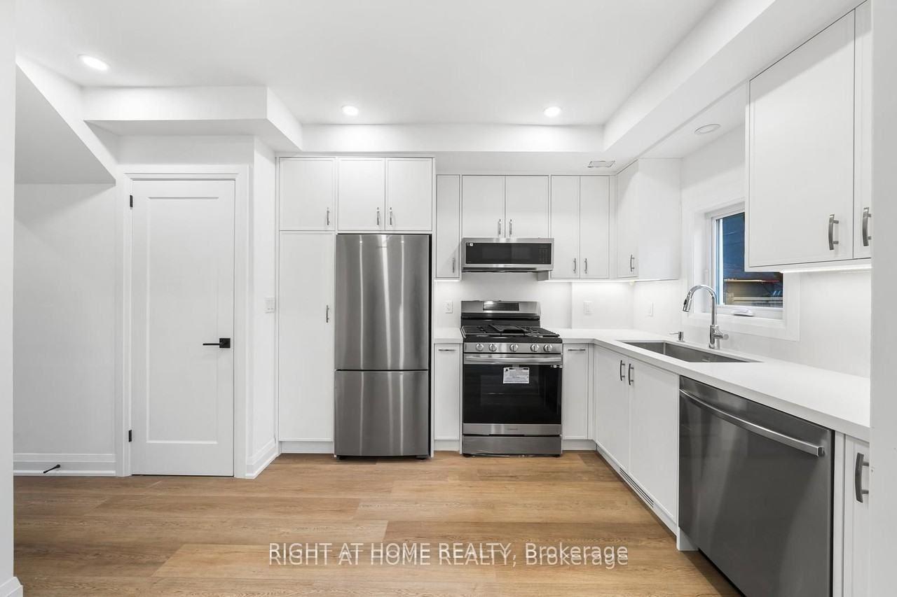 Photo 7 of 147 Forman Avenue, Toronto, Mount Pleasant East — HOMEH