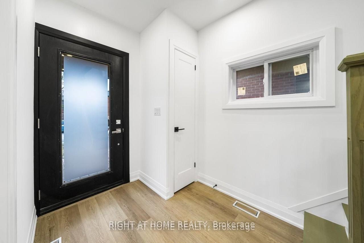 Photo 8 of 147 Forman Avenue, Toronto, Mount Pleasant East — HOMEH