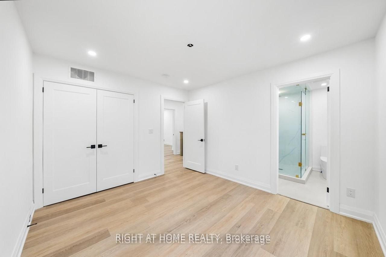 Photo 13 of 147 Forman Avenue, Toronto, Mount Pleasant East — HOMEH