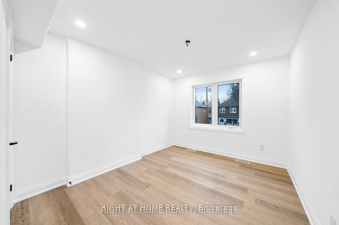 Photo 16 of 147 Forman Avenue, Toronto, Mount Pleasant East — HOMEH