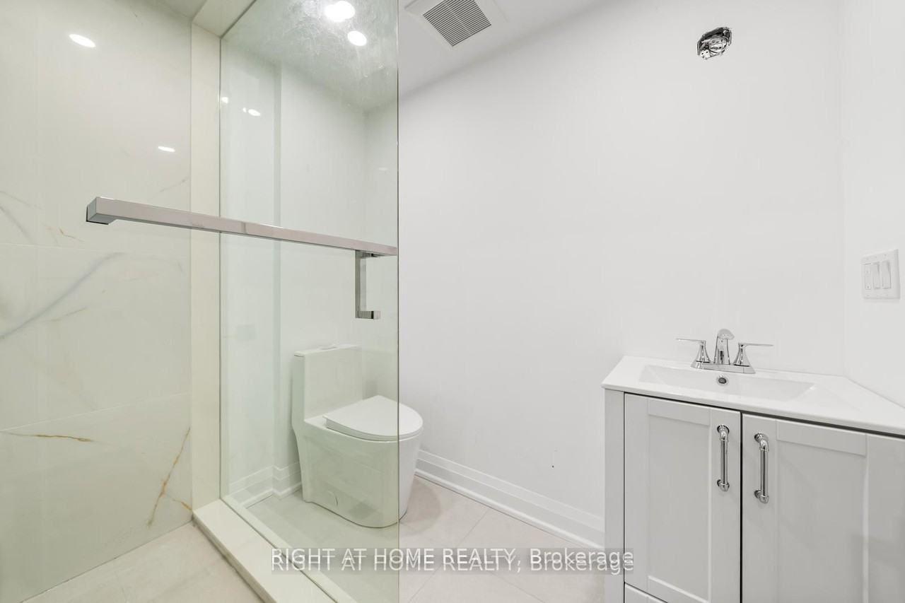 Photo 19 of 147 Forman Avenue, Toronto, Mount Pleasant East — HOMEH