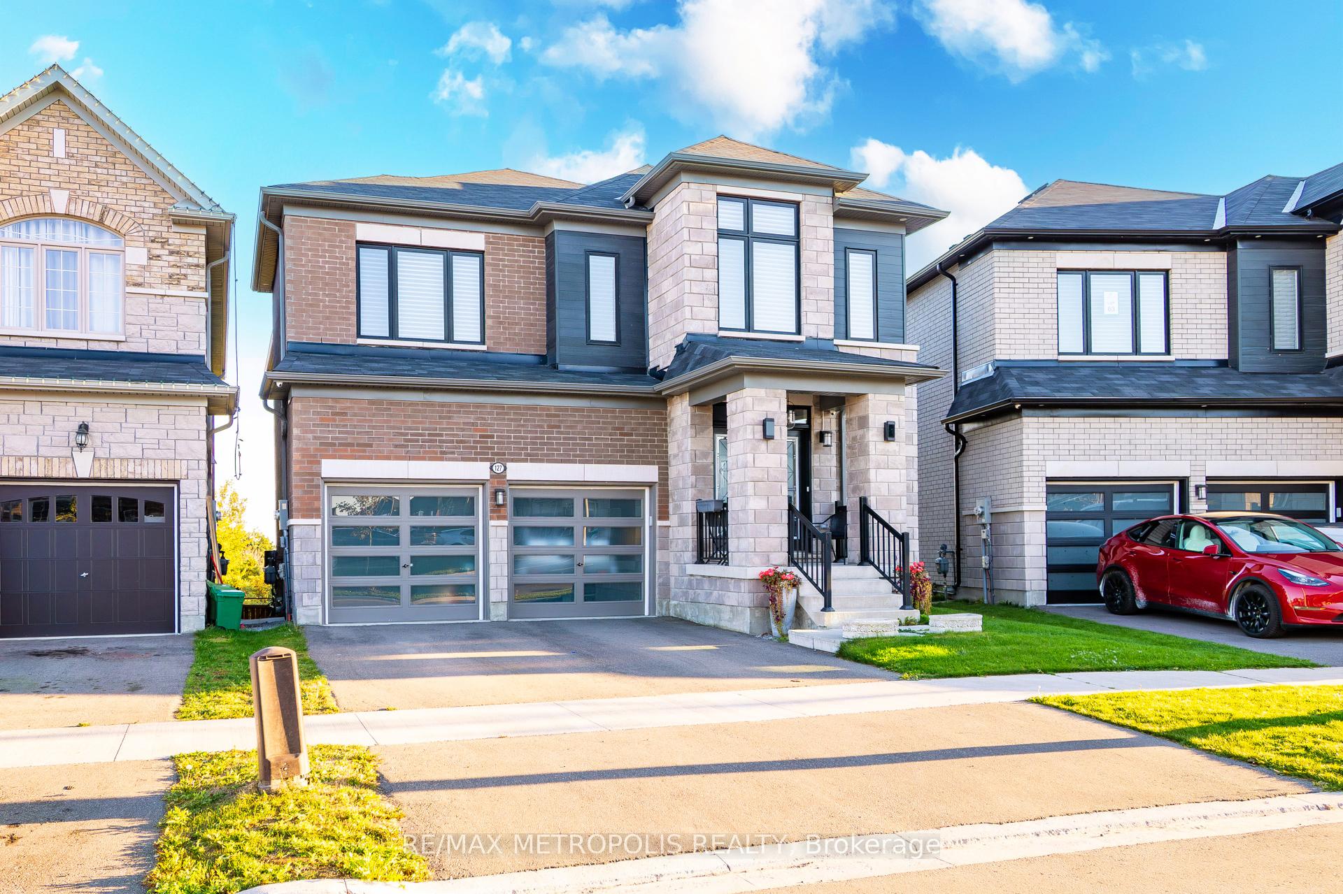 Photo 3 of 127 Mcphail Avenue, Clarington, Bowmanville — HOMEH