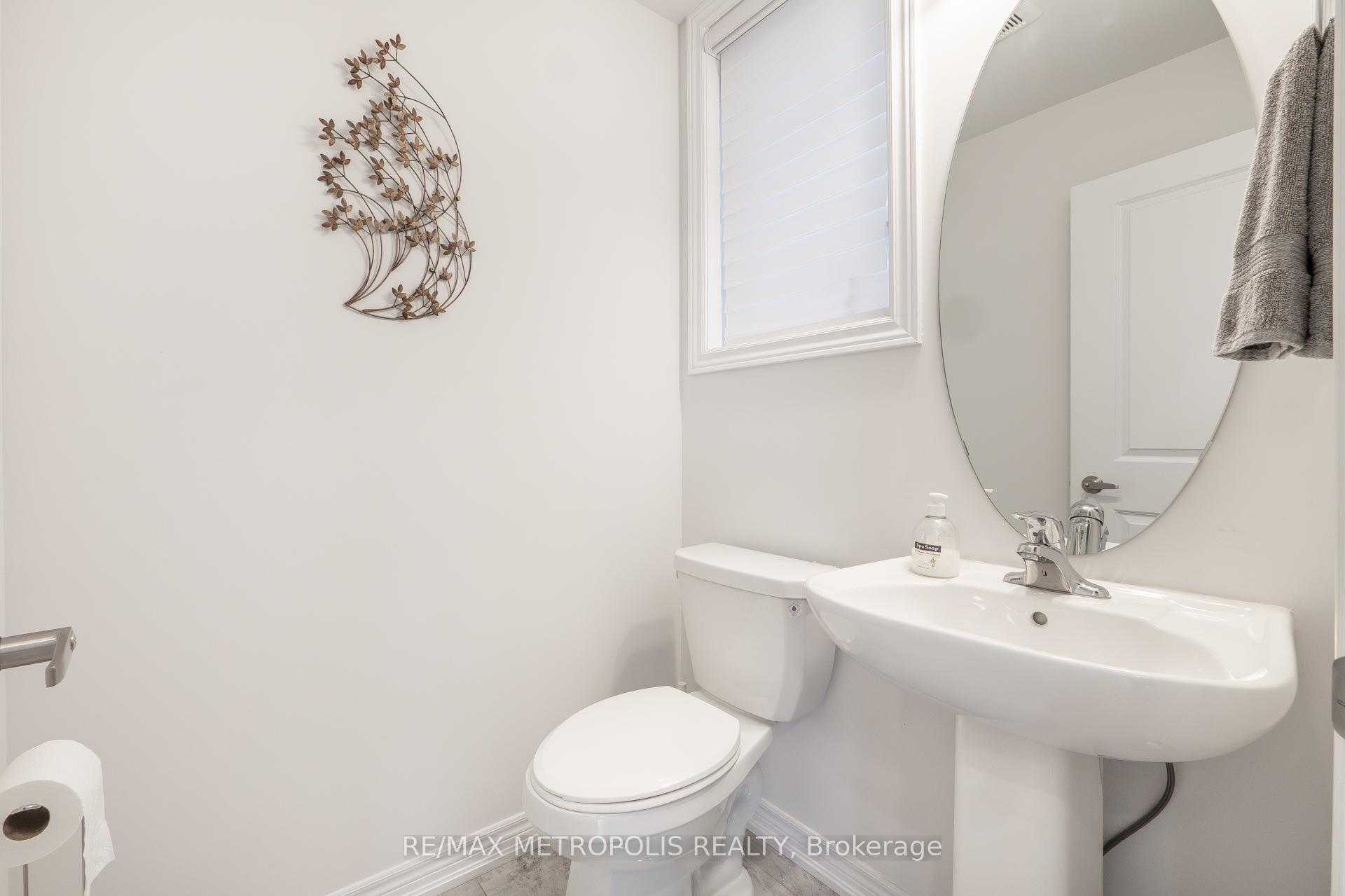 Photo 7 of 127 Mcphail Avenue, Clarington, Bowmanville — HOMEH