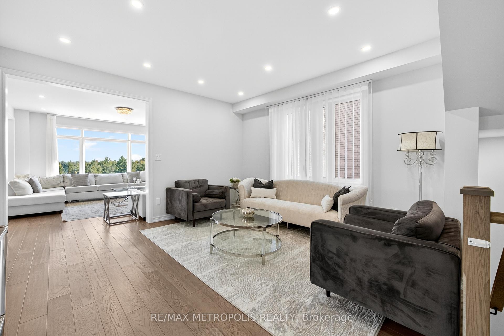 Photo 9 of 127 Mcphail Avenue, Clarington, Bowmanville — HOMEH