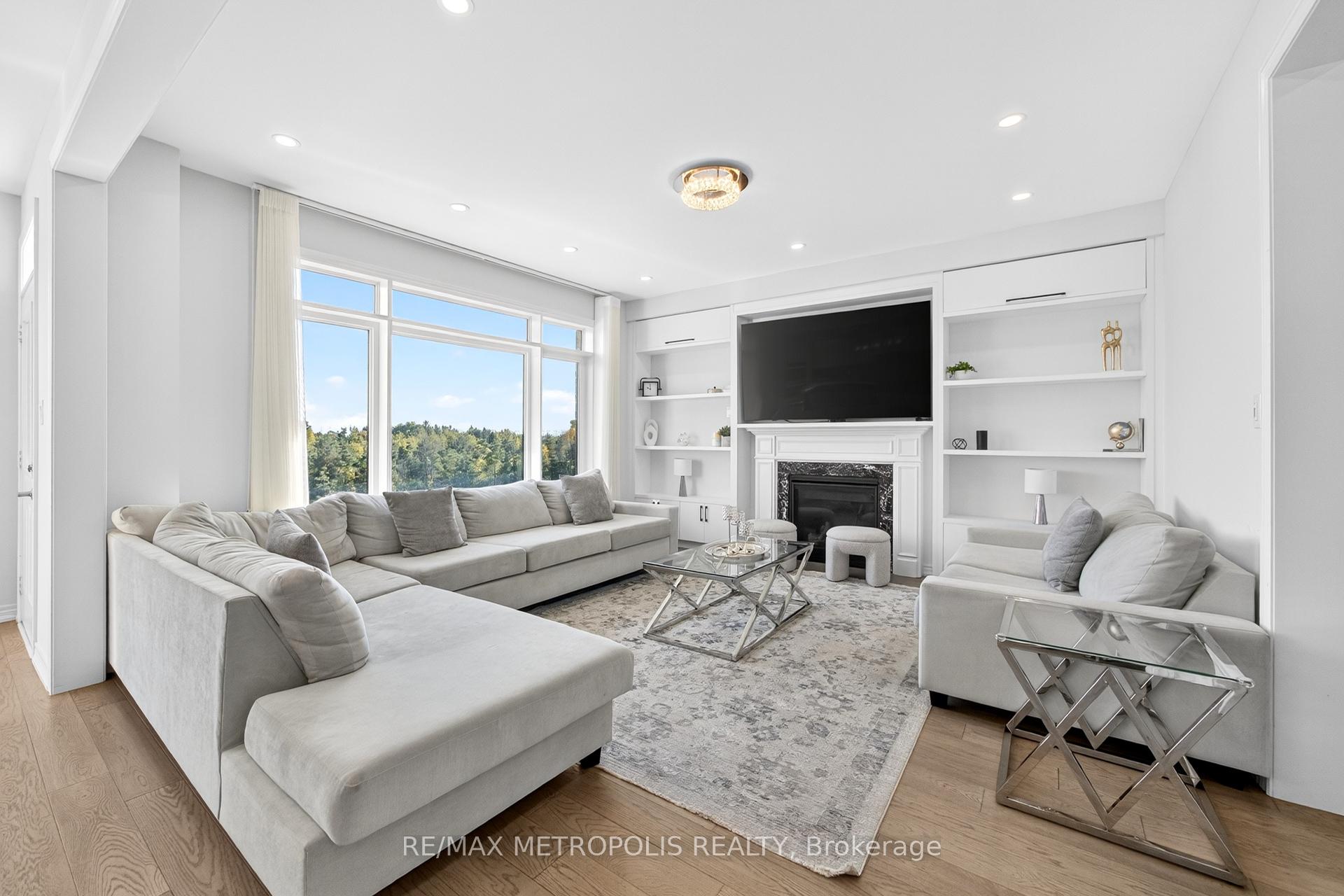 Photo 12 of 127 Mcphail Avenue, Clarington, Bowmanville — HOMEH