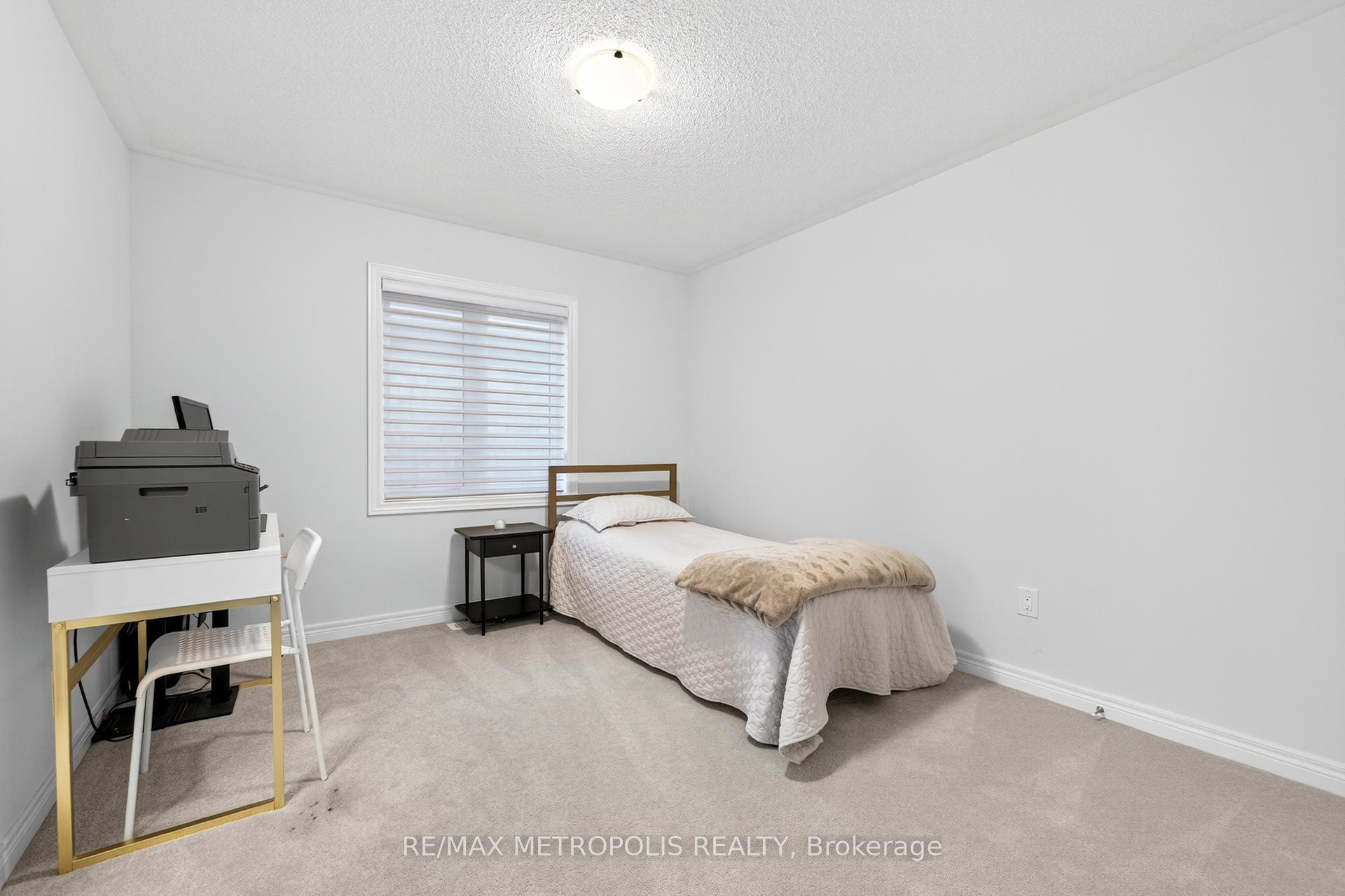 Photo 31 of 127 Mcphail Avenue, Clarington, Bowmanville — HOMEH