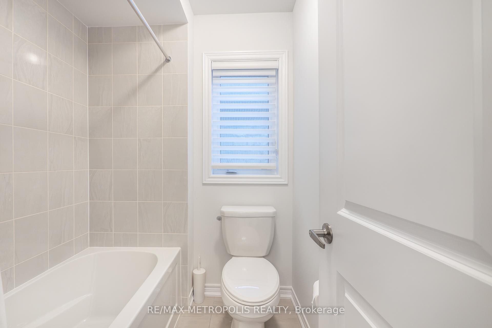 Photo 34 of 127 Mcphail Avenue, Clarington, Bowmanville — HOMEH