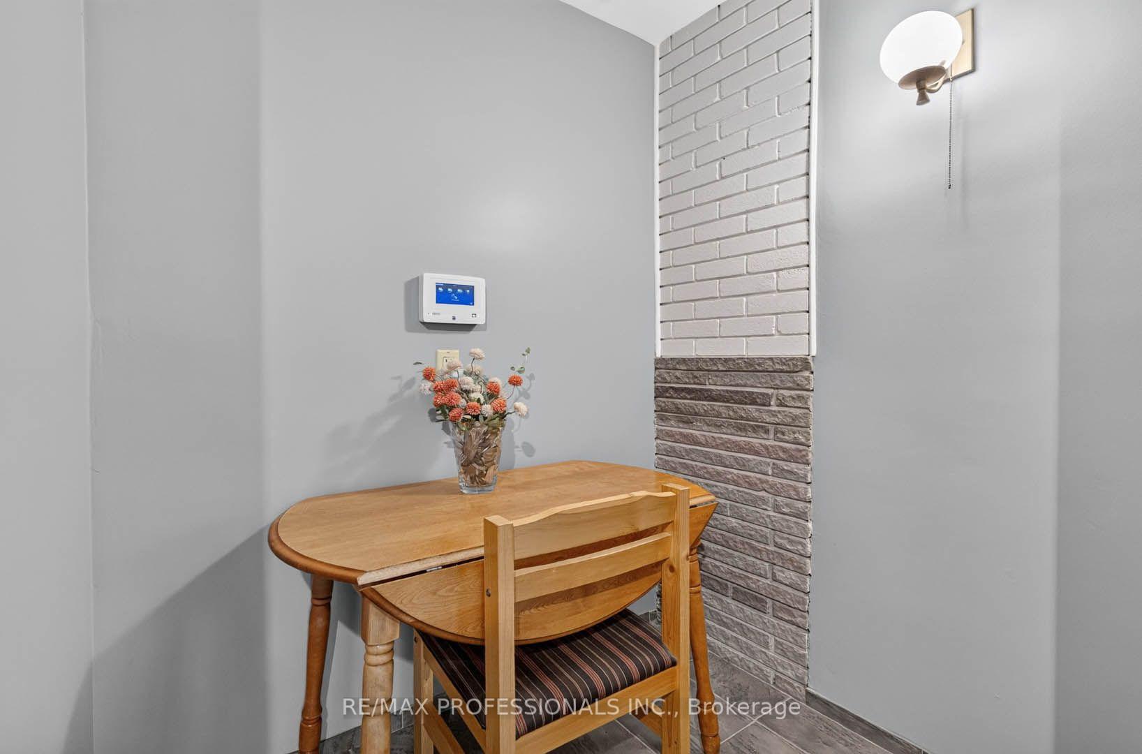 Photo 12 of 2467 Edenhurst Drive, Mississauga, Cooksville — HOMEH