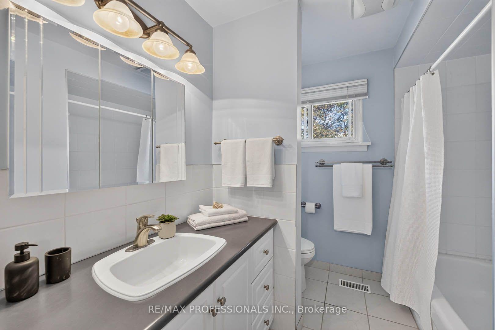 Photo 20 of 2467 Edenhurst Drive, Mississauga, Cooksville — HOMEH