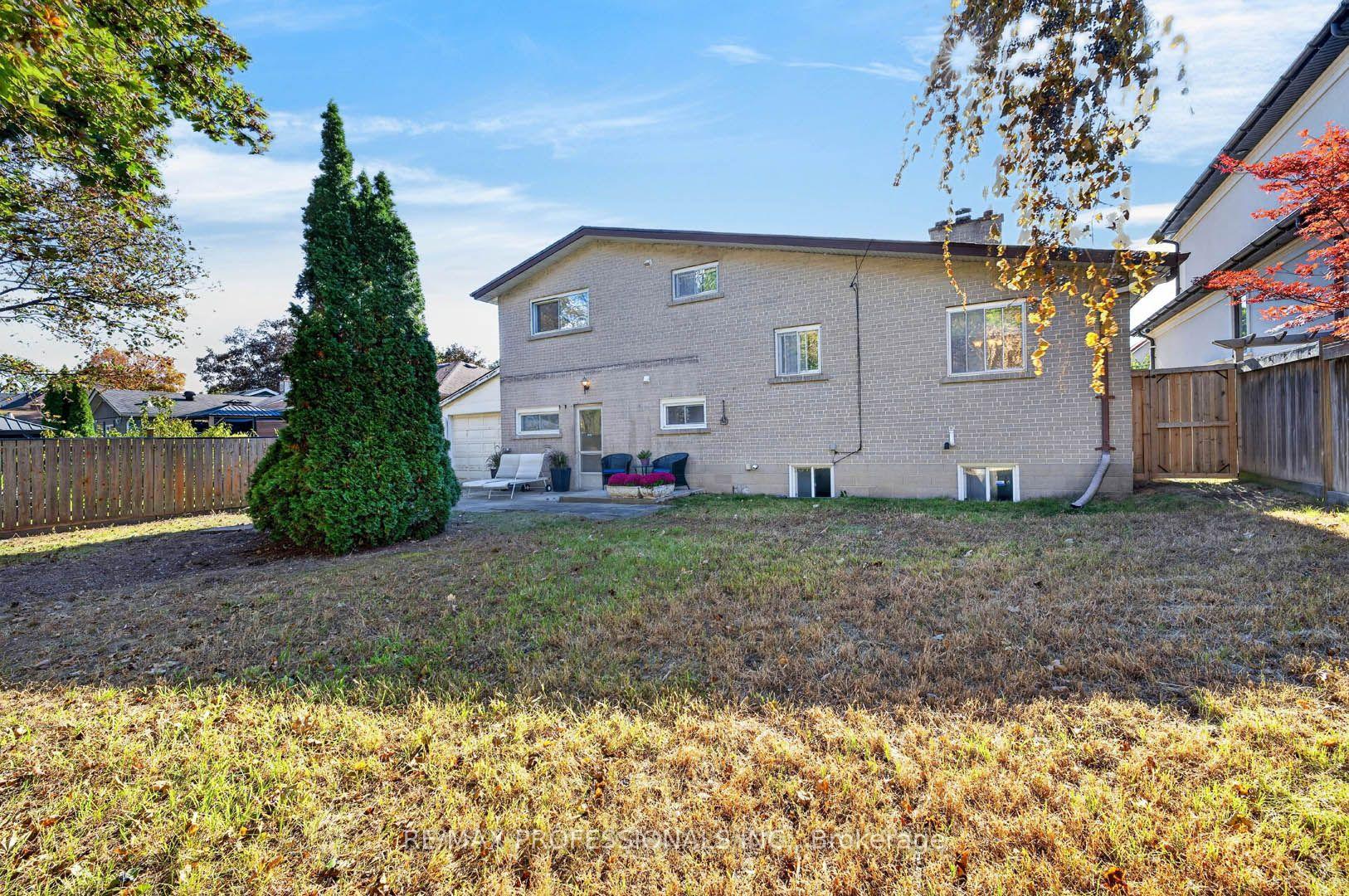 Photo 34 of 2467 Edenhurst Drive, Mississauga, Cooksville — HOMEH