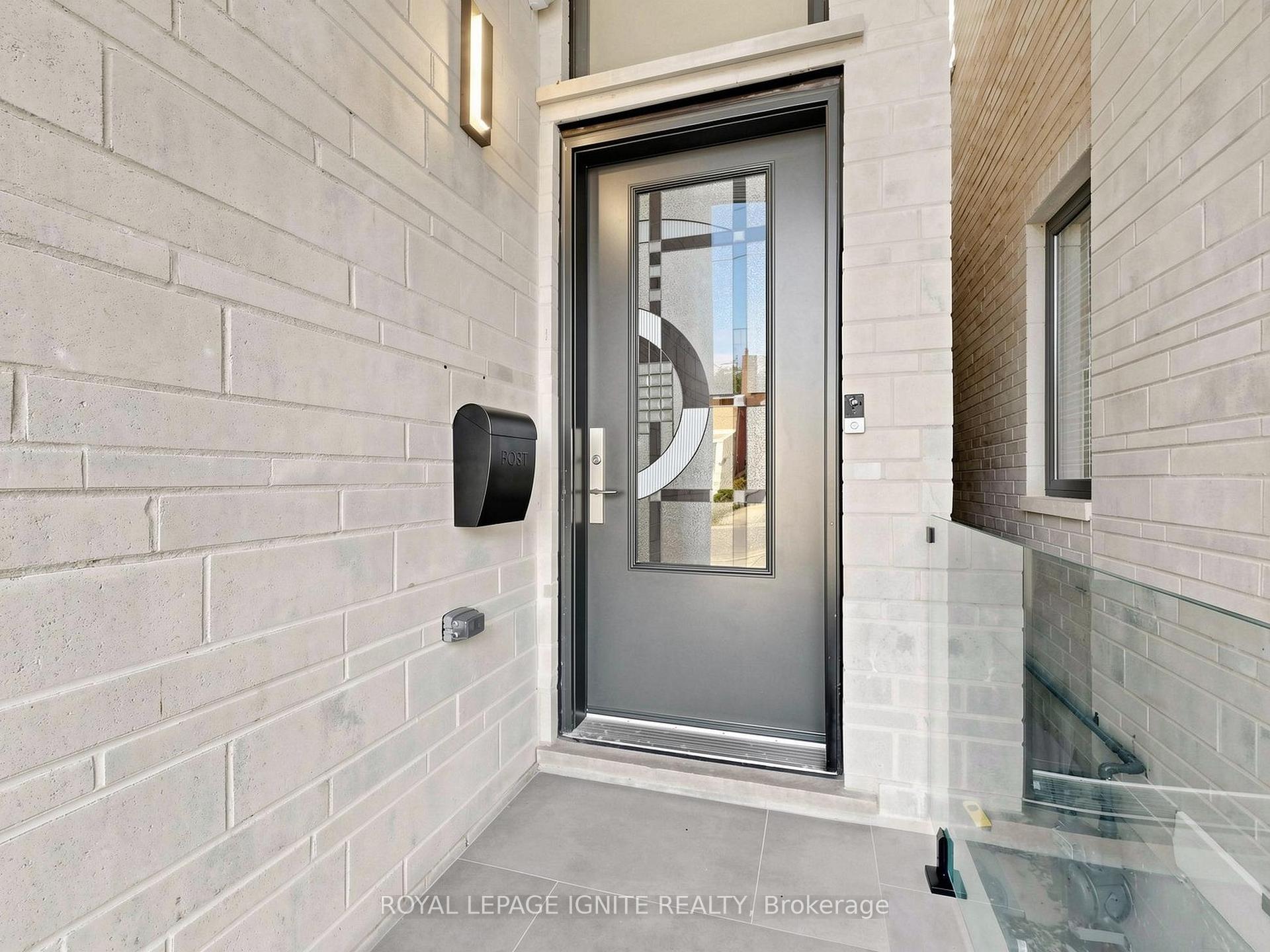 Photo 3 of 52A Robinson Avenue, Scarborough, Oakridge — HOMEH