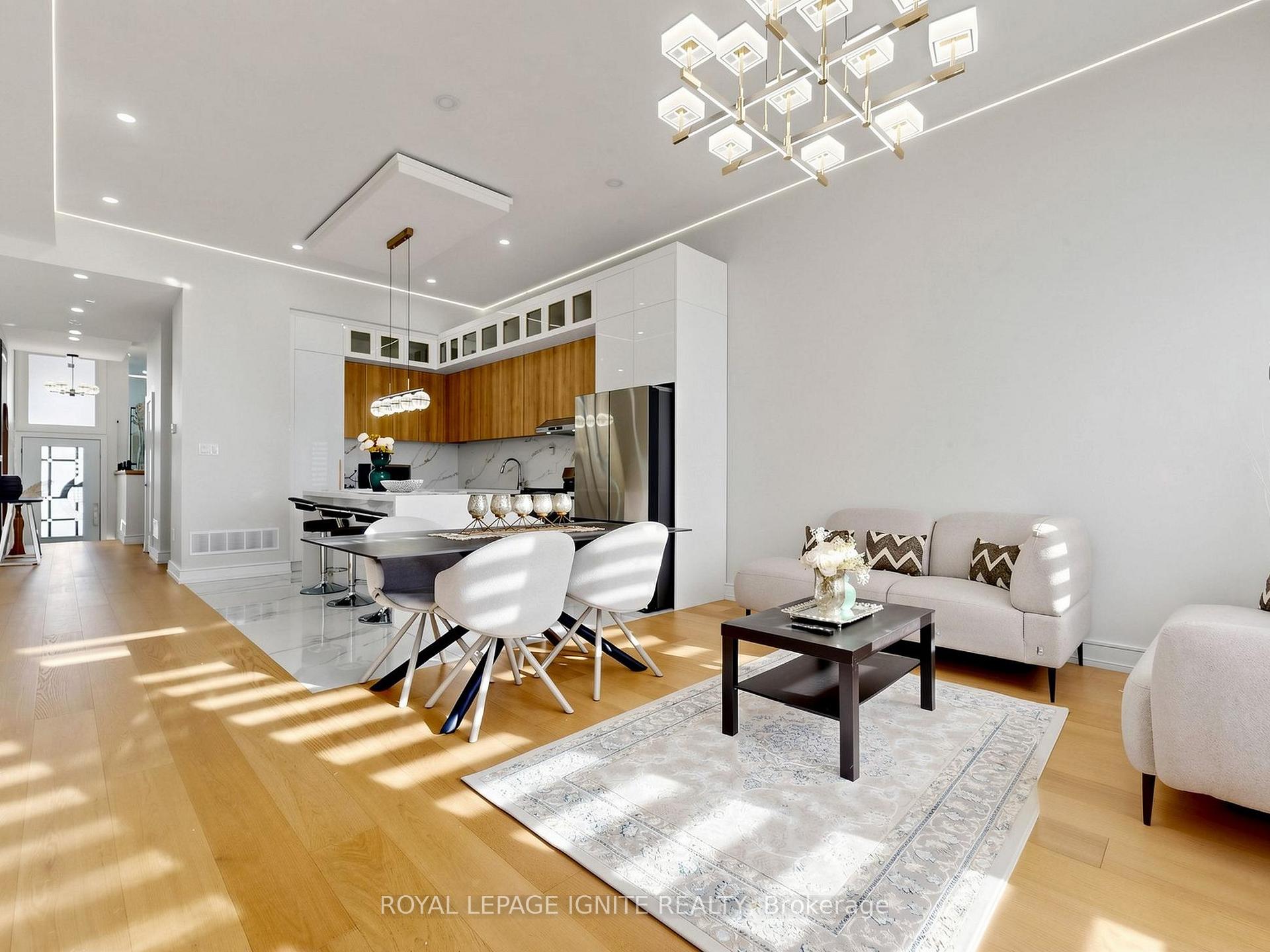 Photo 9 of 52A Robinson Avenue, Scarborough, Oakridge — HOMEH