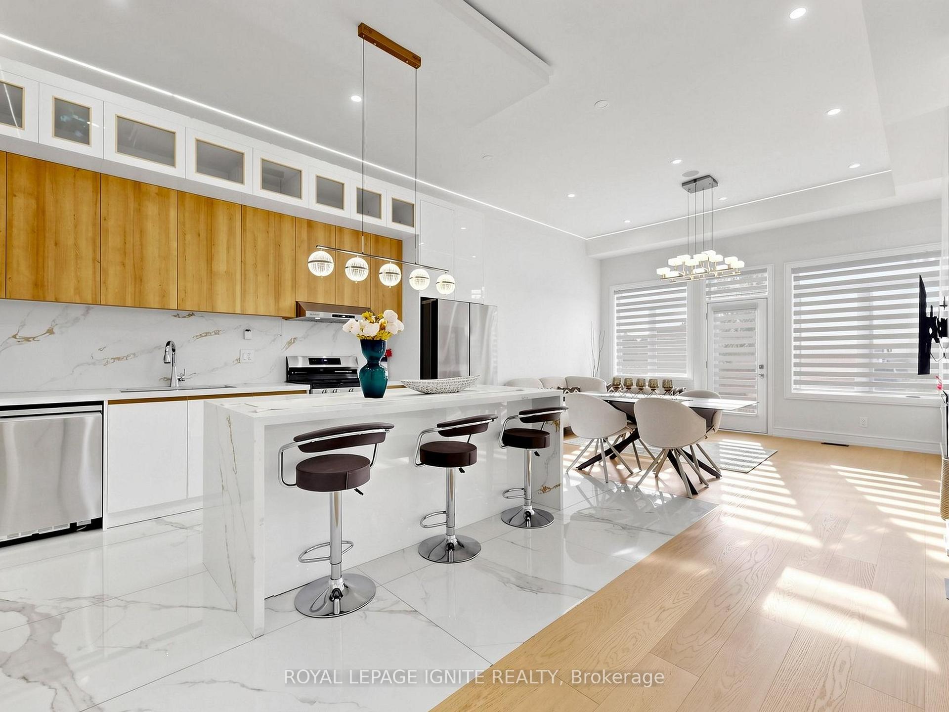 Photo 12 of 52A Robinson Avenue, Scarborough, Oakridge — HOMEH