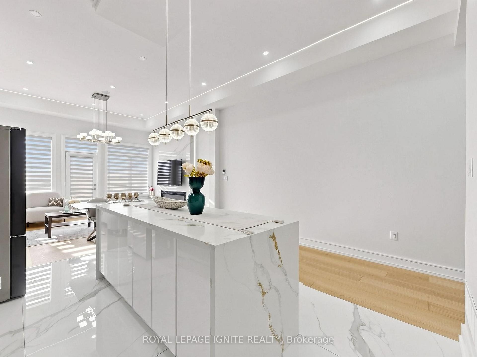 Photo 15 of 52A Robinson Avenue, Scarborough, Oakridge — HOMEH