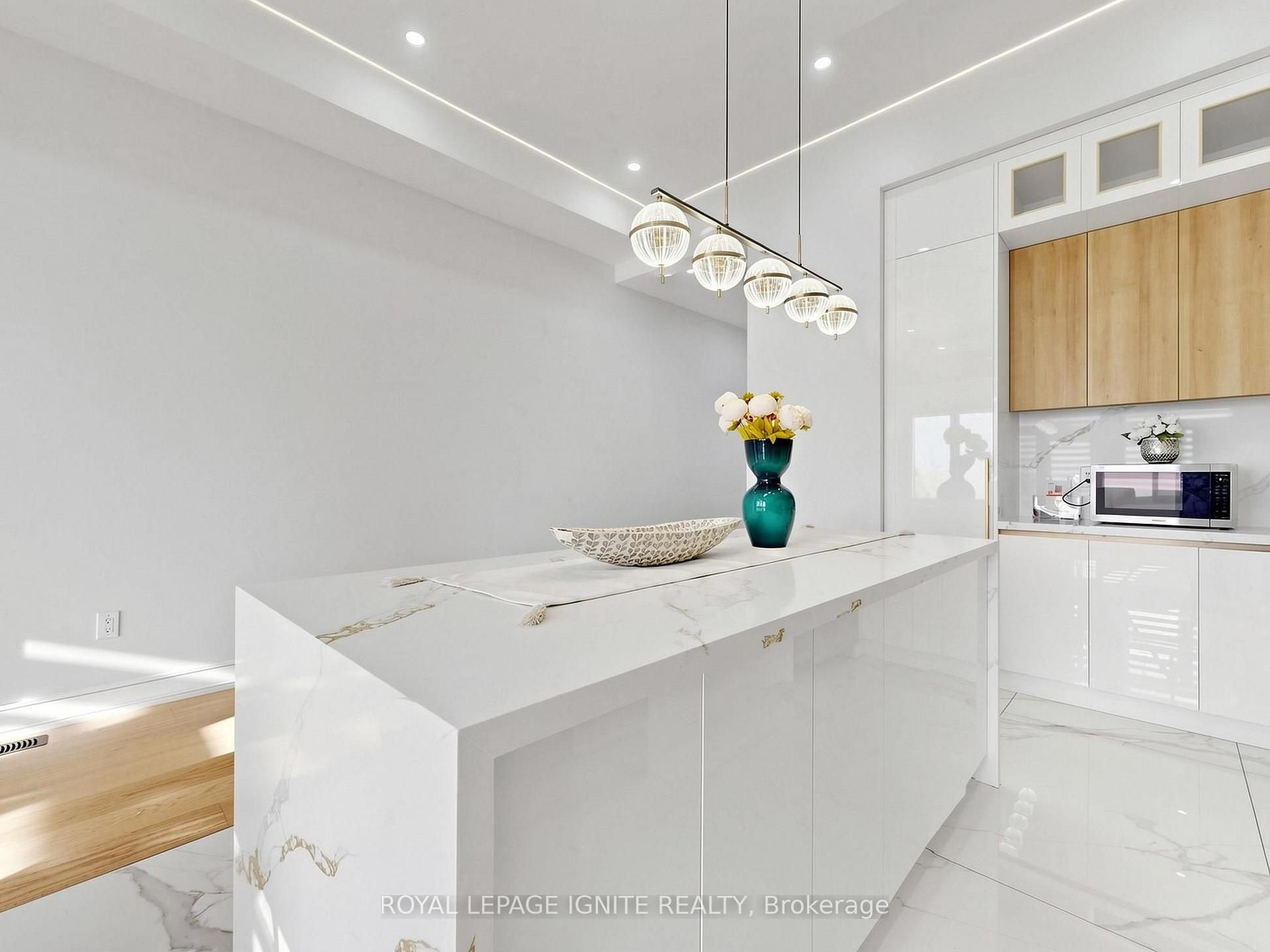 Photo 16 of 52A Robinson Avenue, Scarborough, Oakridge — HOMEH