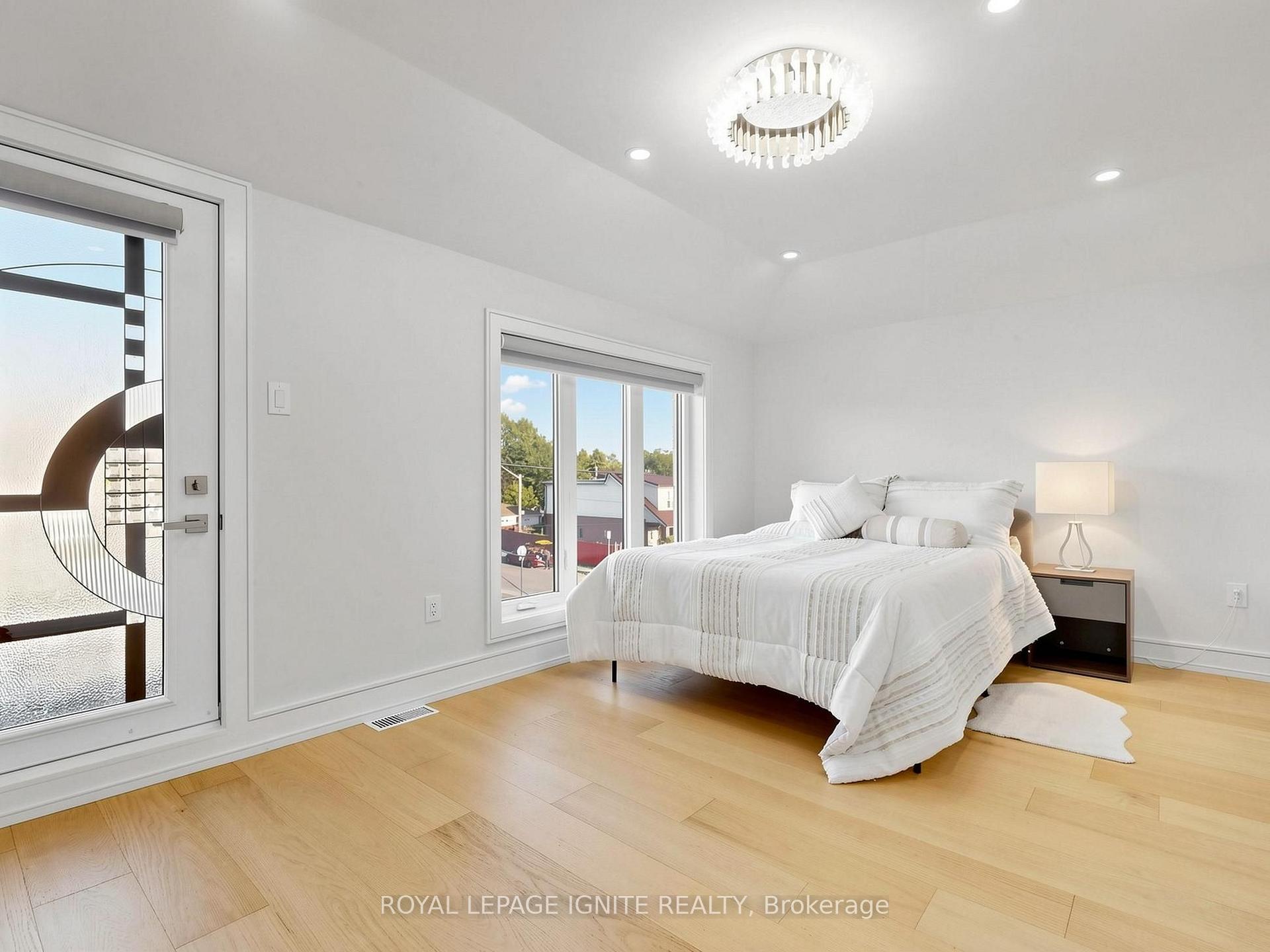 Photo 25 of 52A Robinson Avenue, Scarborough, Oakridge — HOMEH