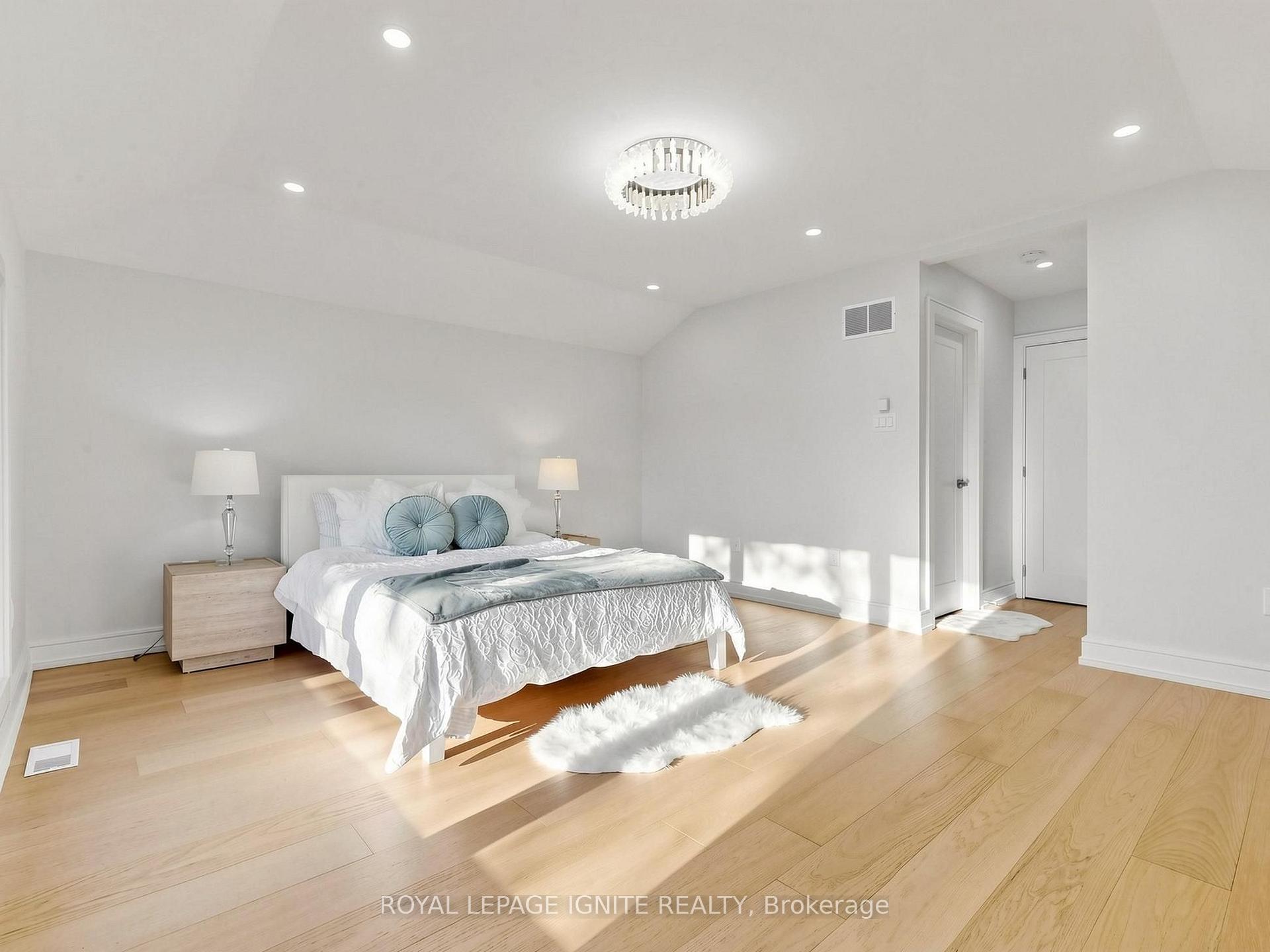 Photo 34 of 52A Robinson Avenue, Scarborough, Oakridge — HOMEH