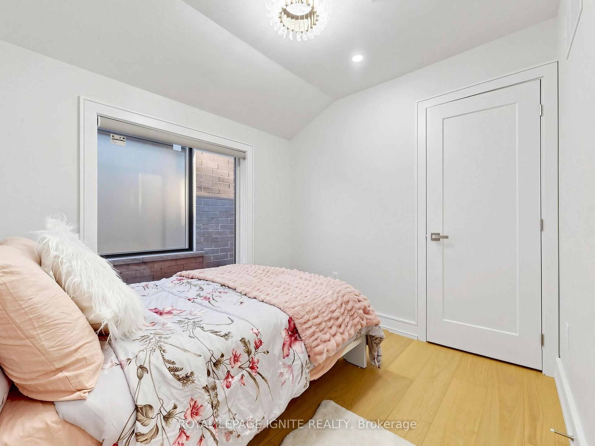 Photo 39 of 52A Robinson Avenue, Scarborough, Oakridge — HOMEH