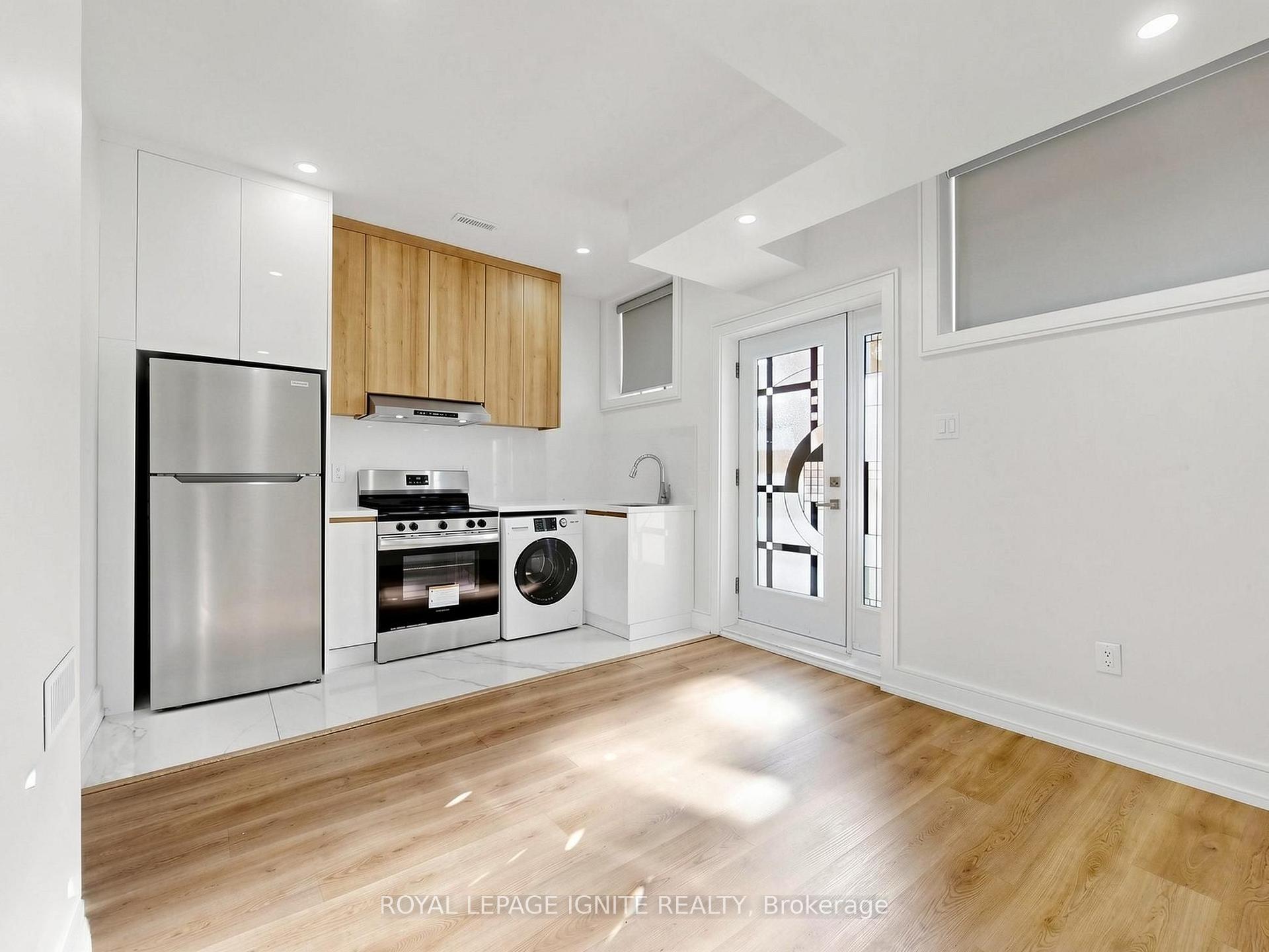 Photo 43 of 52A Robinson Avenue, Scarborough, Oakridge — HOMEH