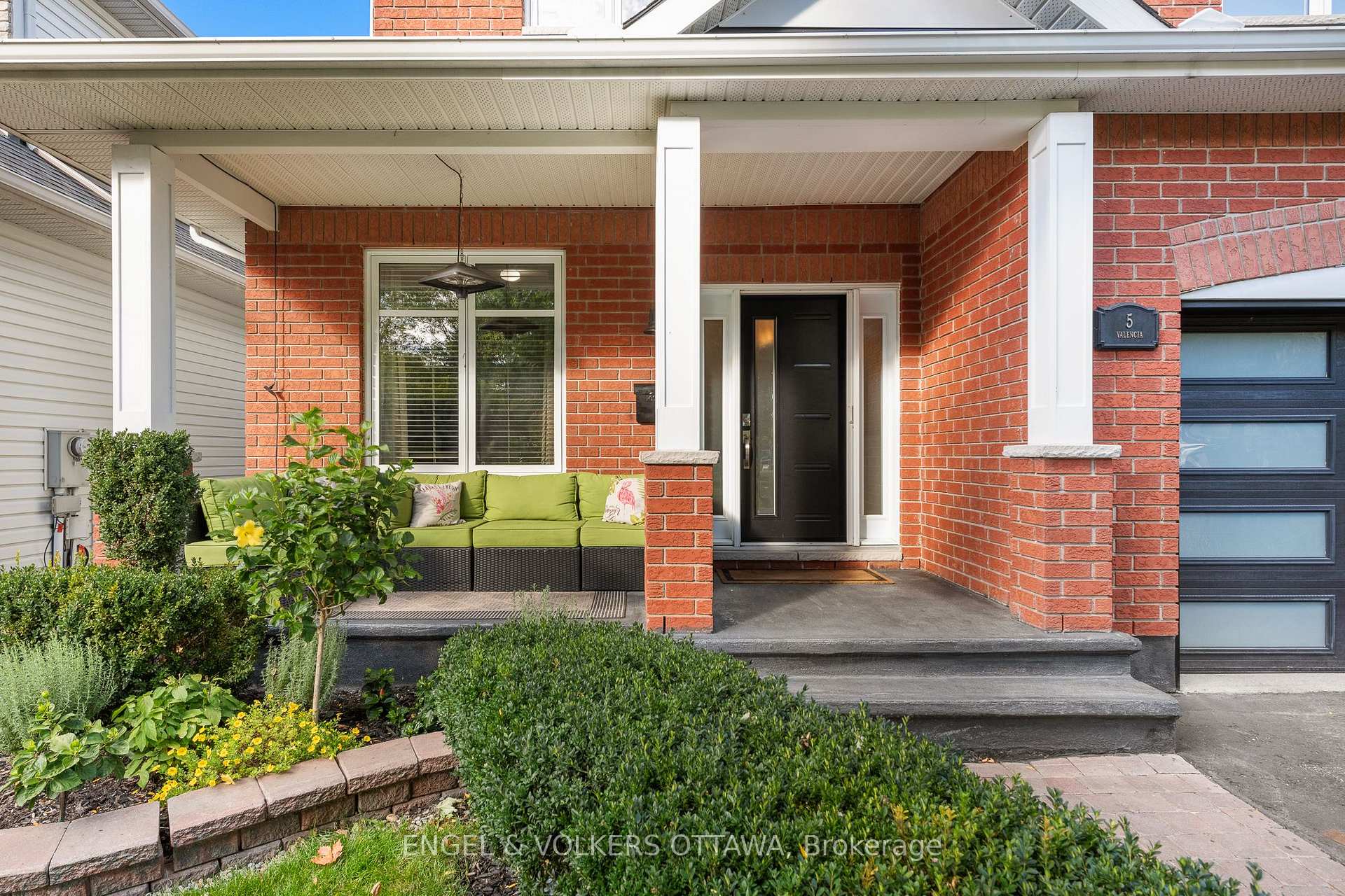 Photo 2 of 5 Valencia Street, Ottawa, Barrhaven East — HOMEH